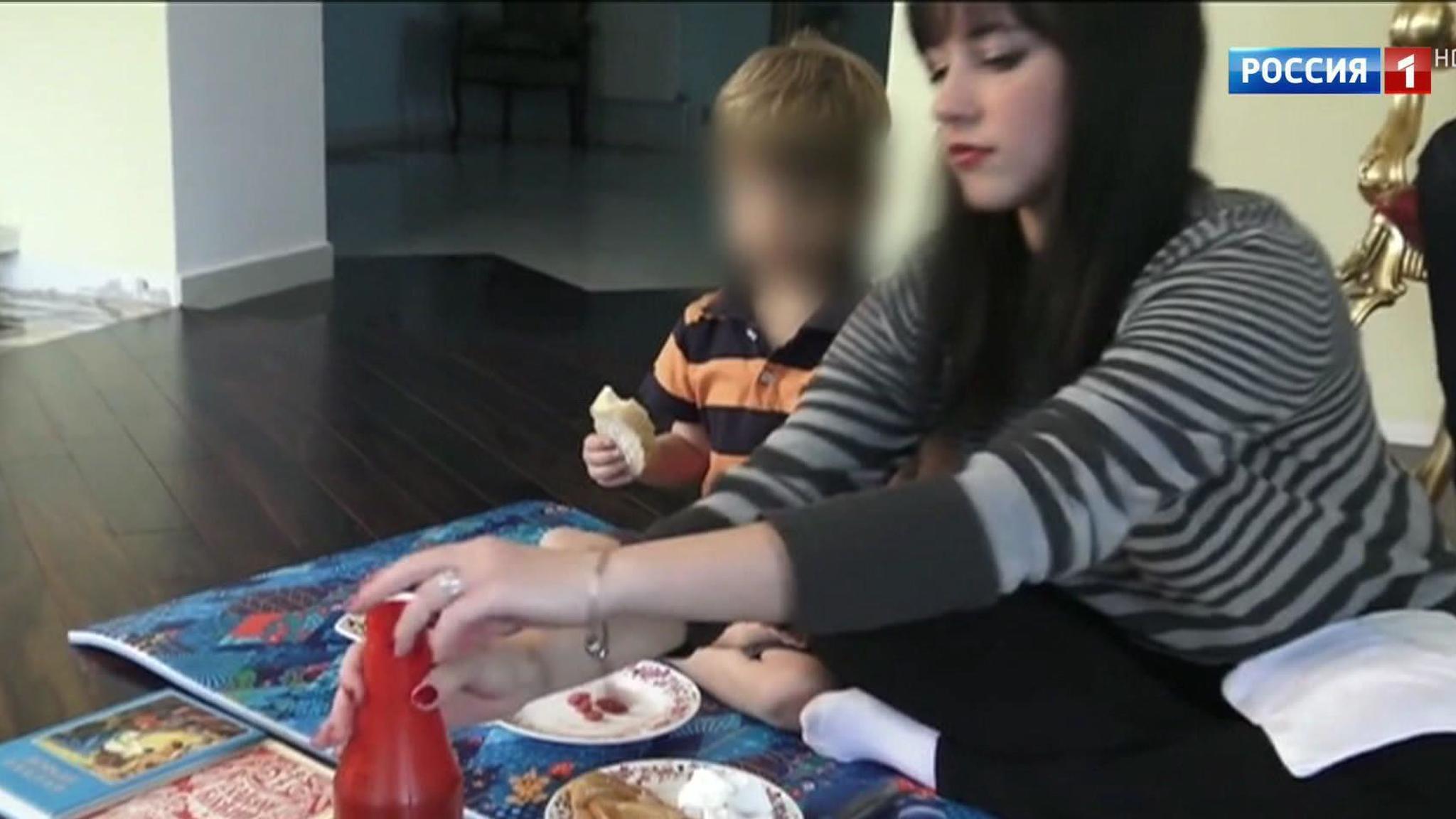 Мать отдала 5-летнего ребенка в порносекту