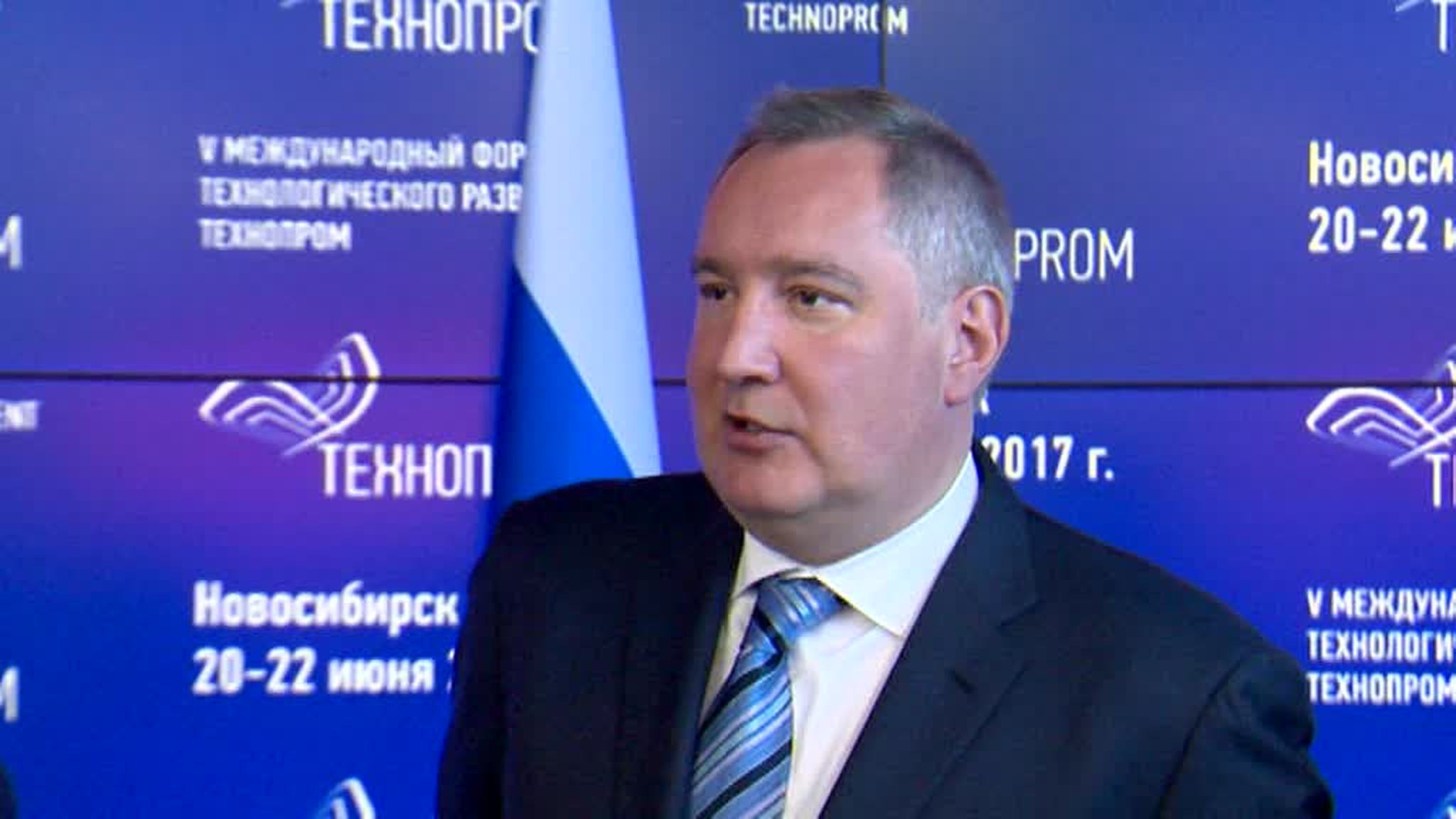 Роботы-разведчики, умные каски и экзоскелеты: в Новосибирске открылся "Технопром"