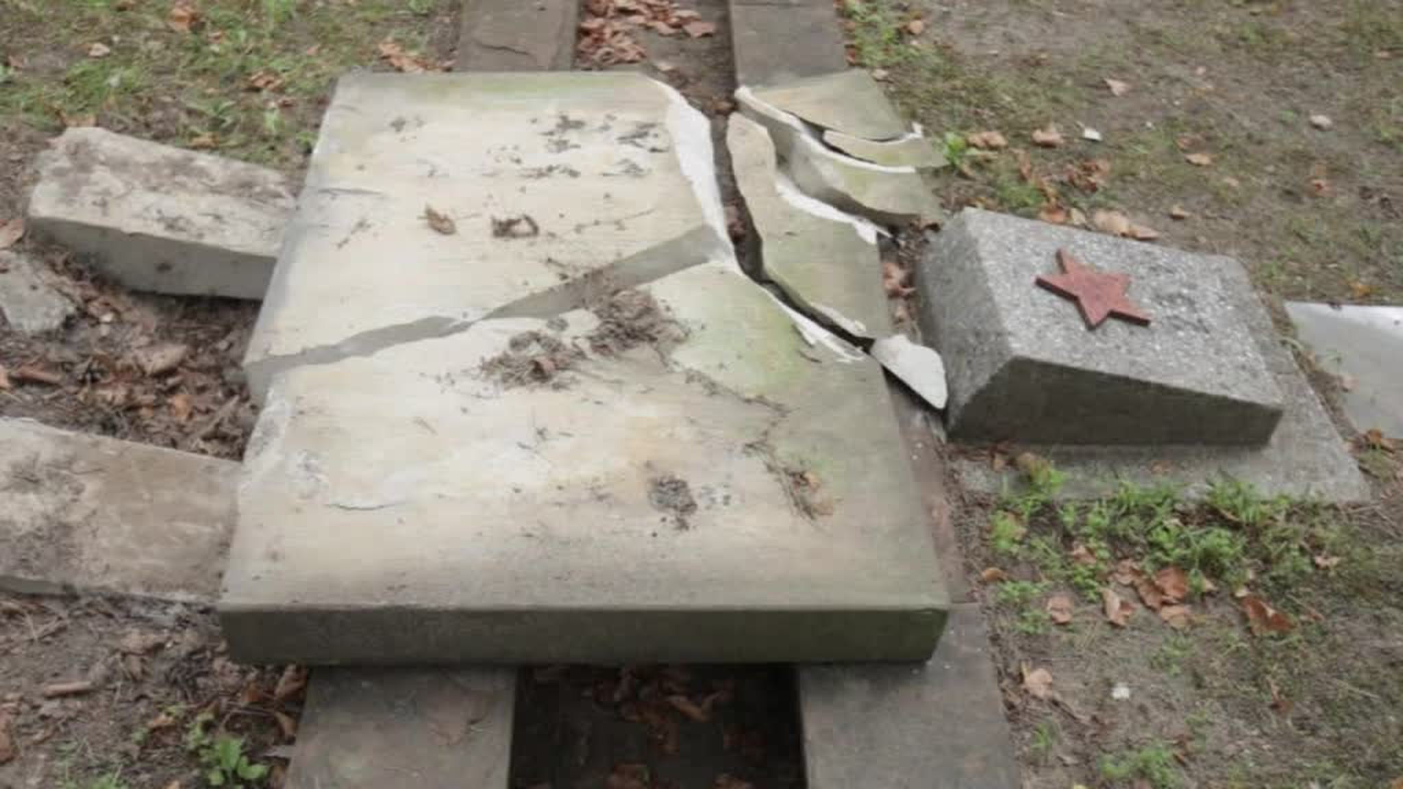 В Польше принят закон о сносе памятников Красной армии