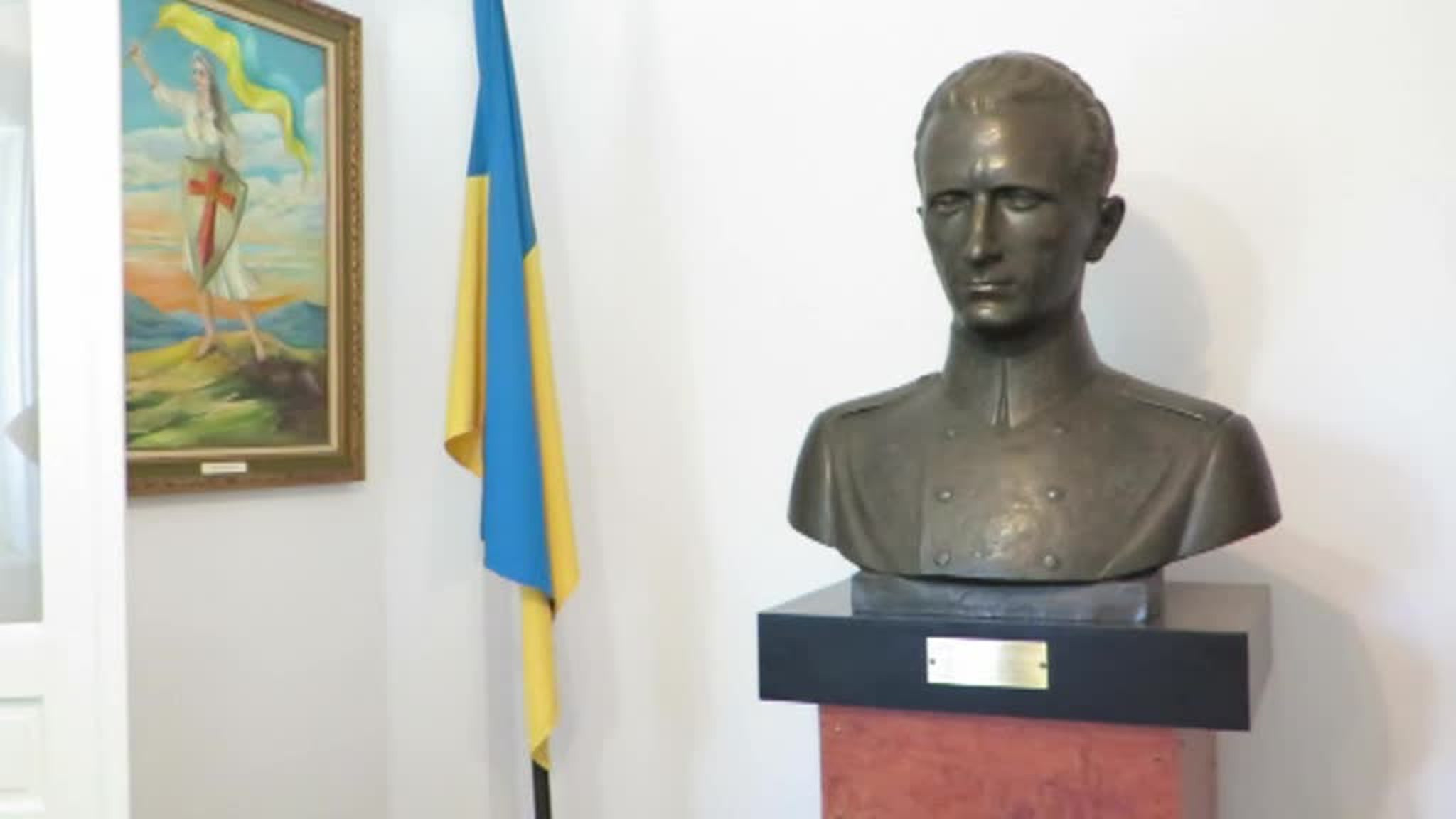 Украина с размахом отмечает 110-летие гауптштурмфюрера СС Романа Шухевича