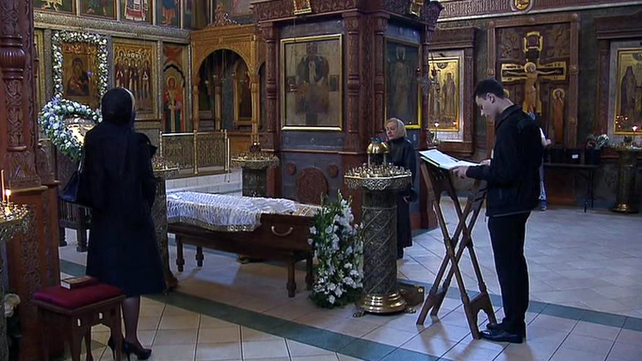 С художником Ильей Глазуновым прощаются в Сретенском монастыре