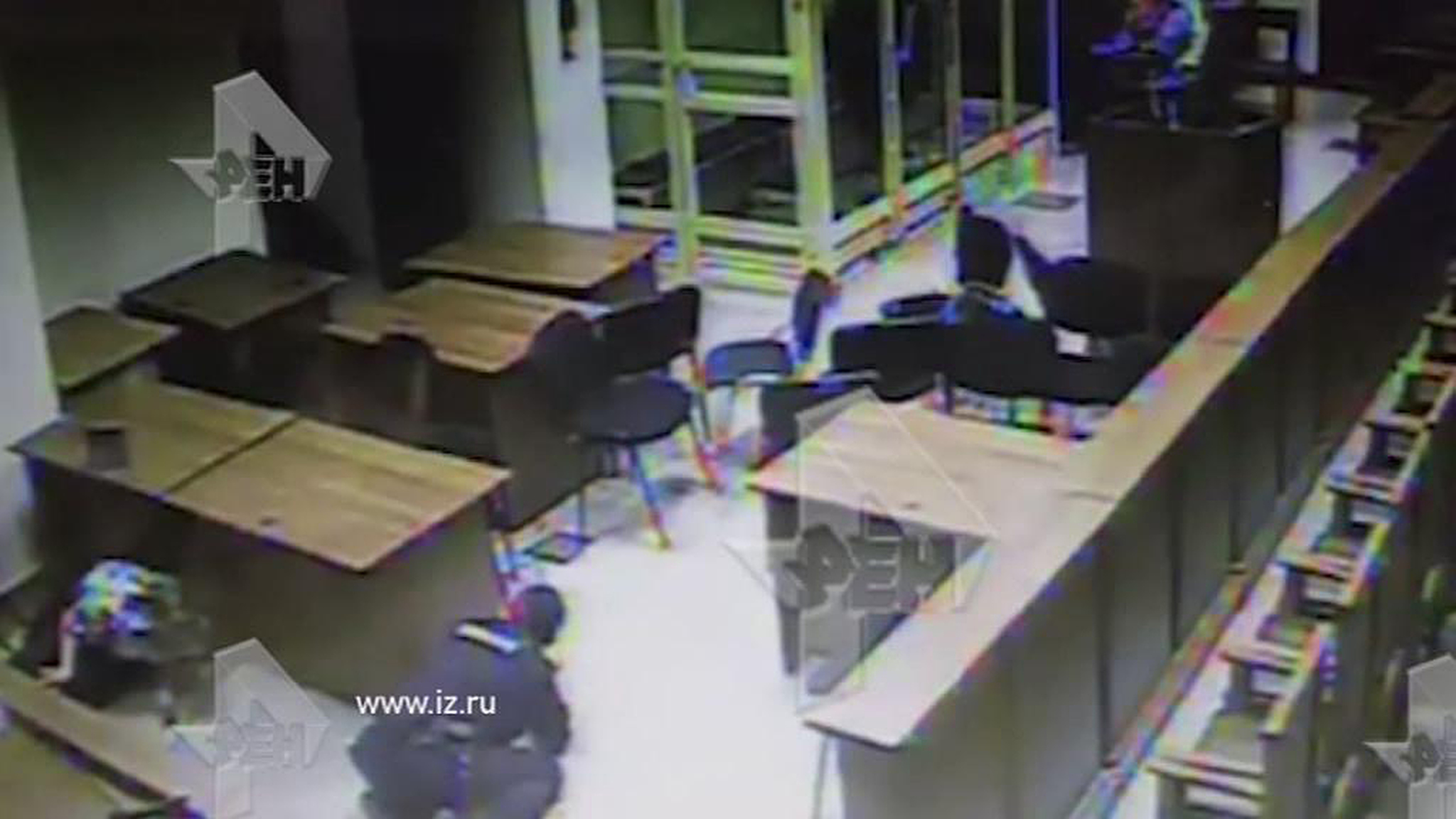 Плюс адвокат со стулом: новое видео перестрелки в суде с бандой ГТА