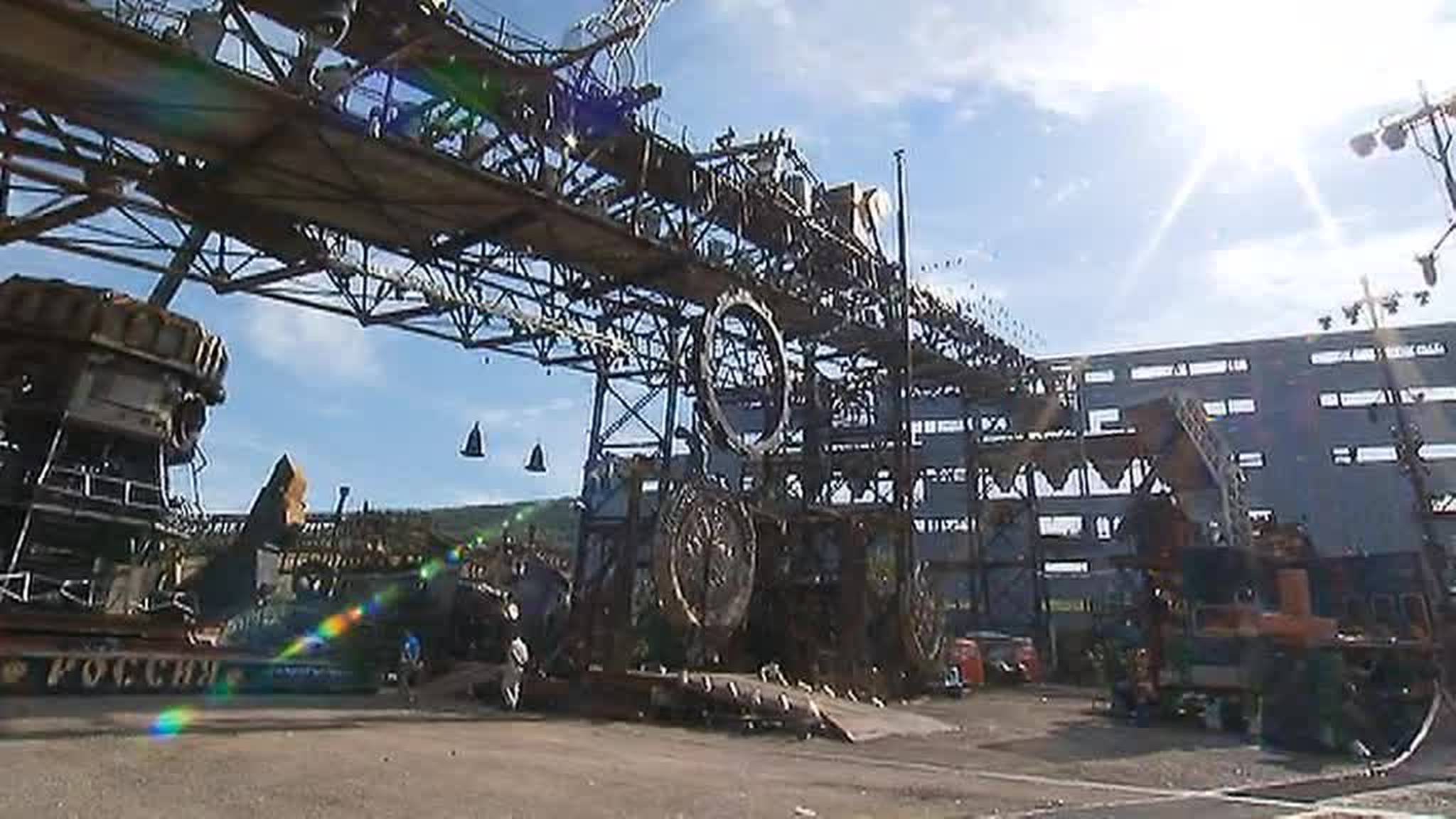 Заброшенный завод в Севастополе превратили в площадку для масштабного байк-шоу