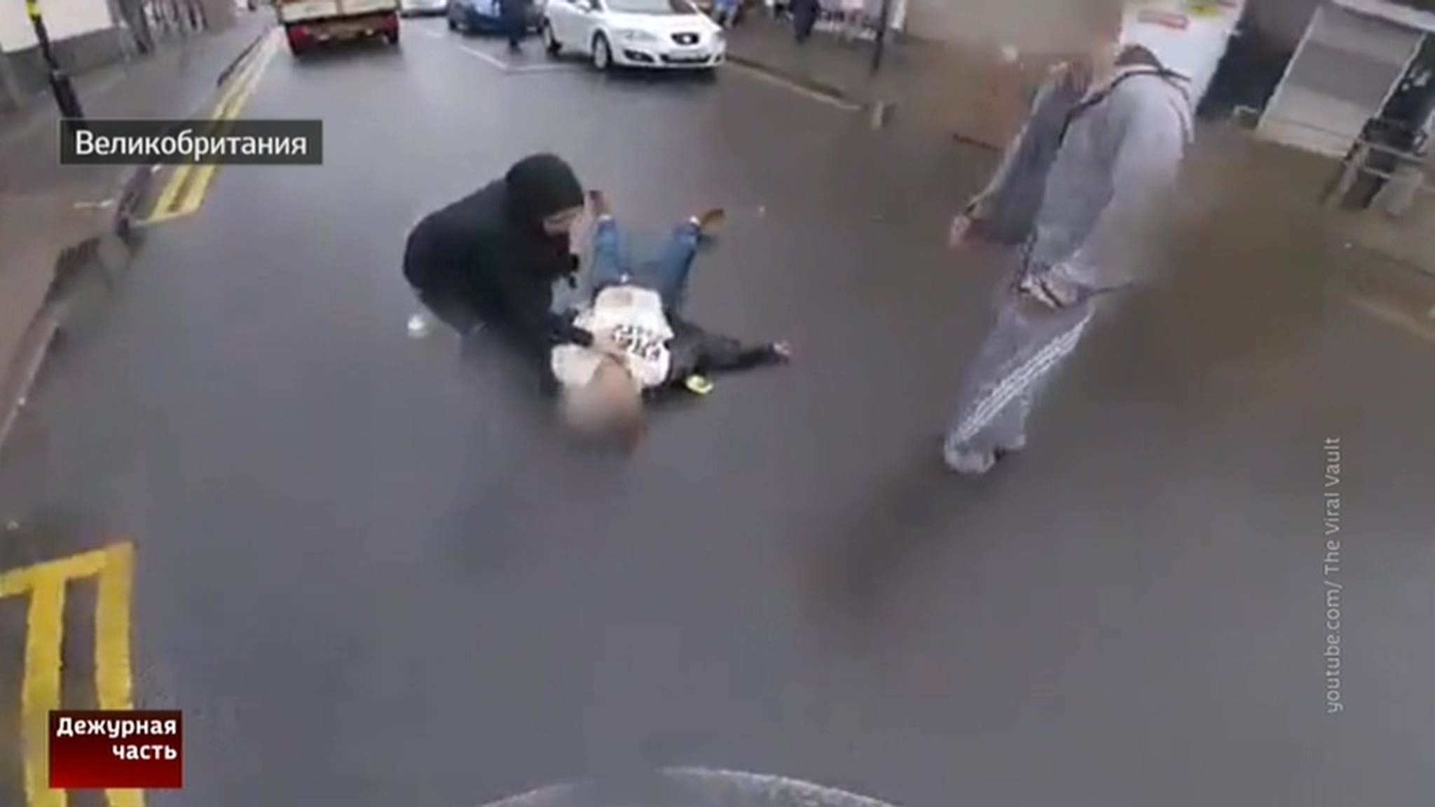 В Англии водитель сбил и переехал непонравившегося пешехода