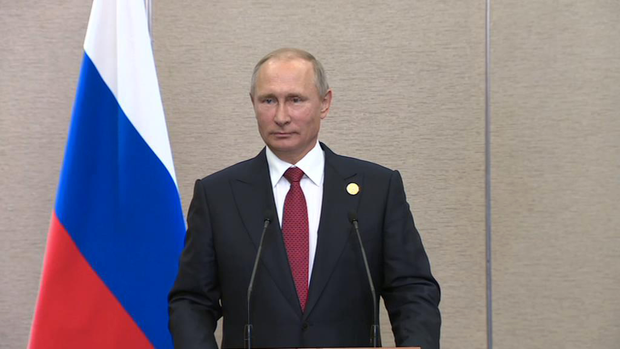 Putin Declines to Reveal Presidential Plans for 2018
