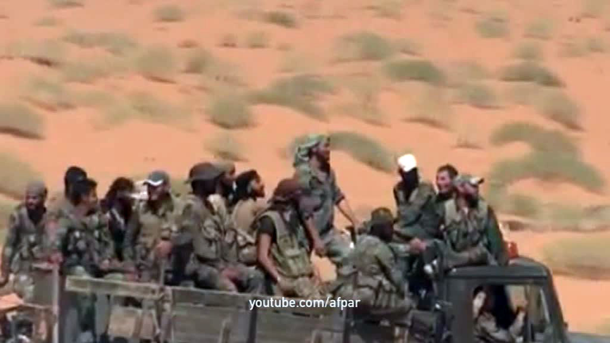 Боевики ИГИЛ начали беспорядочное отступление из Дейр-эз-Зора