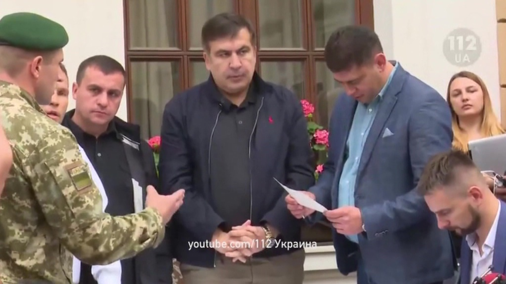 Саакашвили: паспорт находится в кабинете у Порошенко