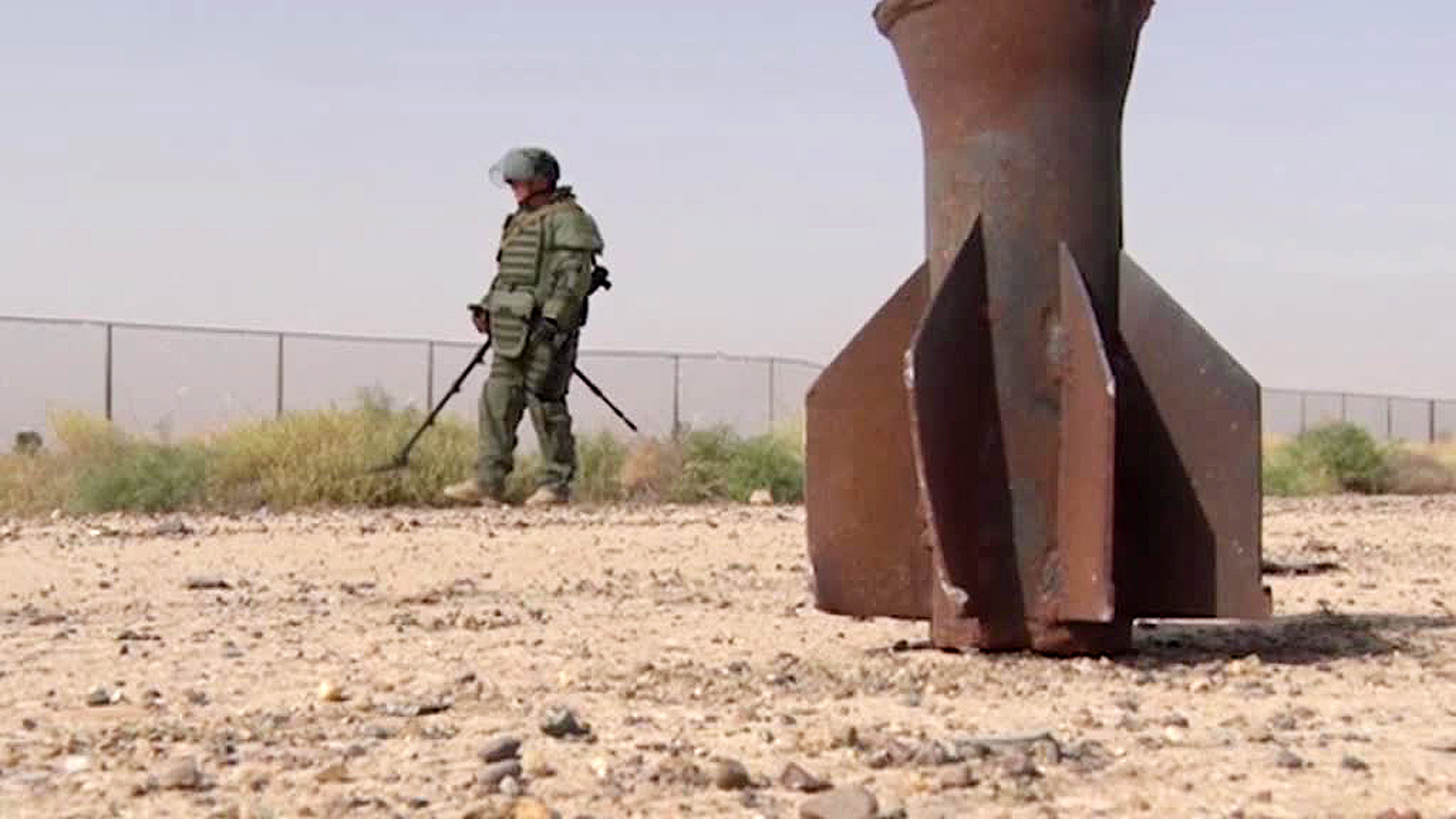 Russian EOD Specialists and Robots Deployed On Dangerous Demining Operation in Deir-ez-Zor