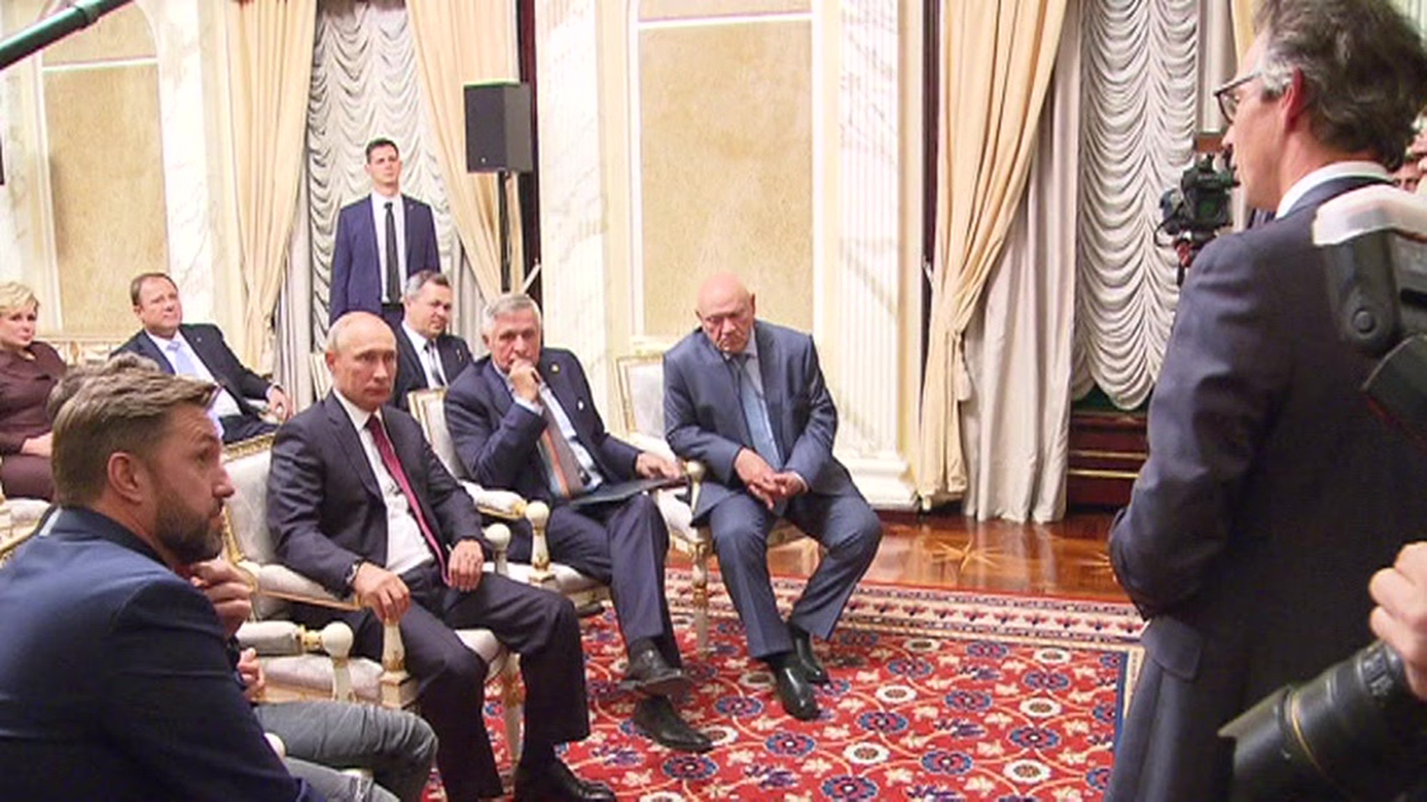 Putin Celebrates 60th Anniversary of Sputnik Launch By Watching New Space Drama With Renowned Filmmakers and Famous Astronauts
