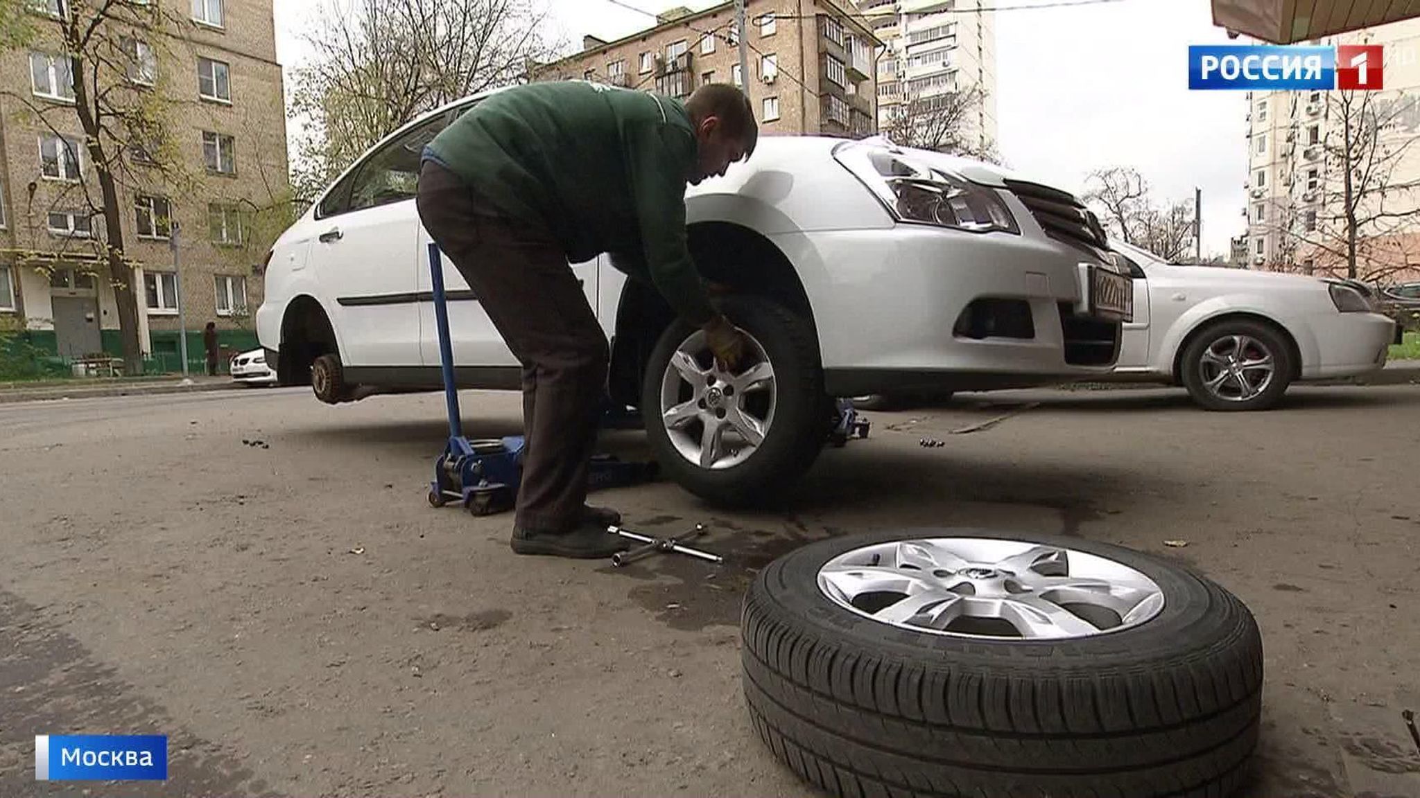 Пора переобуться: в автосервисы выстраиваются огромные очереди