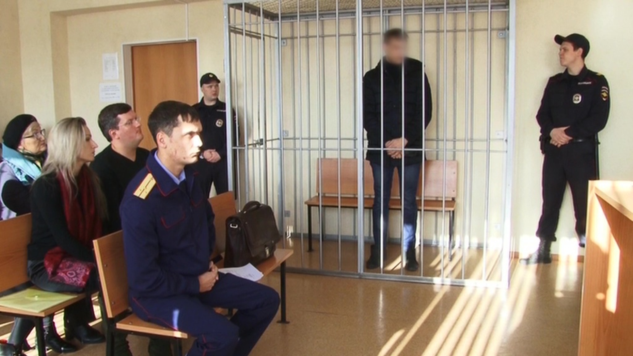 Полицейских, забивших насмерть подозреваемого, арестовали после шумихи в Сети