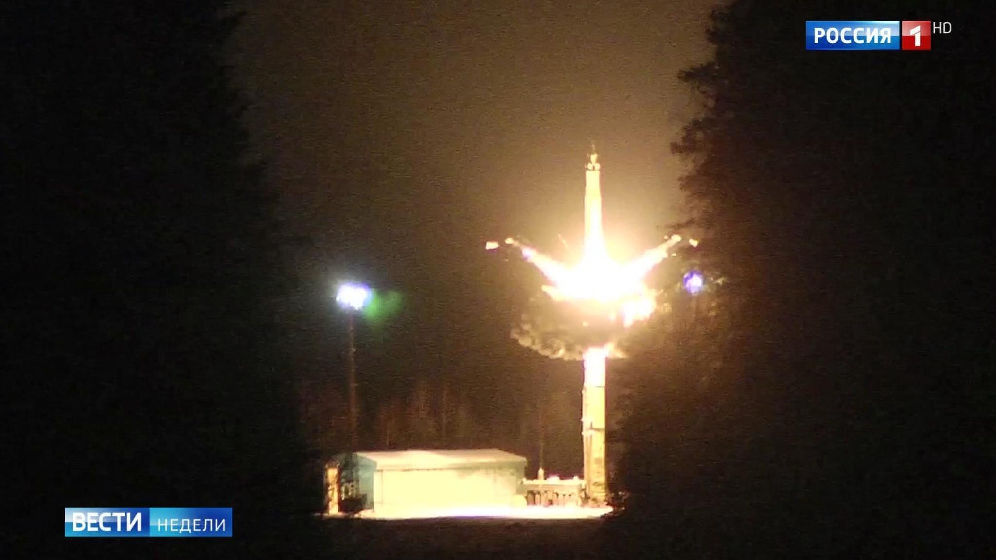 President Putin Presses “Big Red Button∎ and Launches Nuclear Missile Defense Exercises