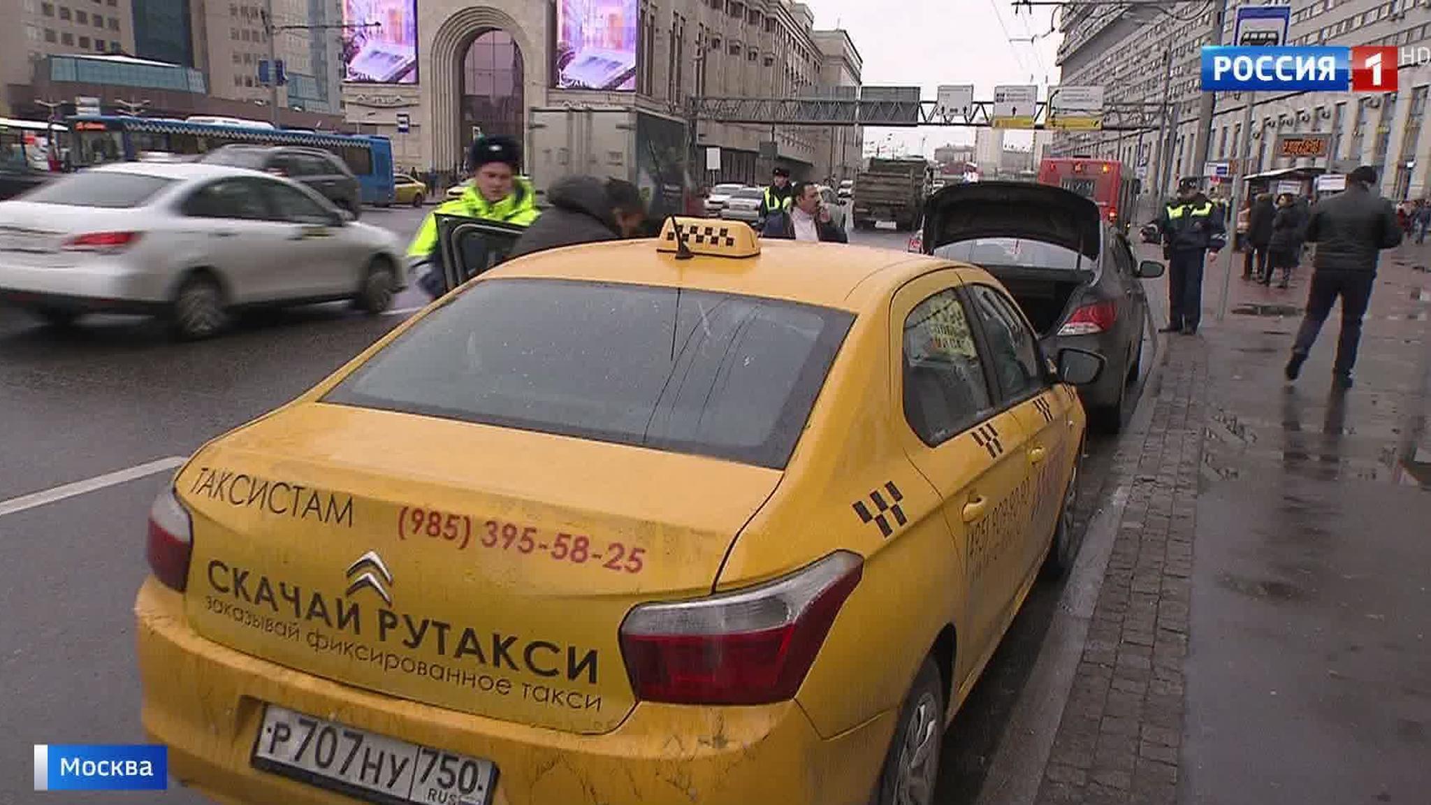 В столице продолжается борьба с нелегальными такси