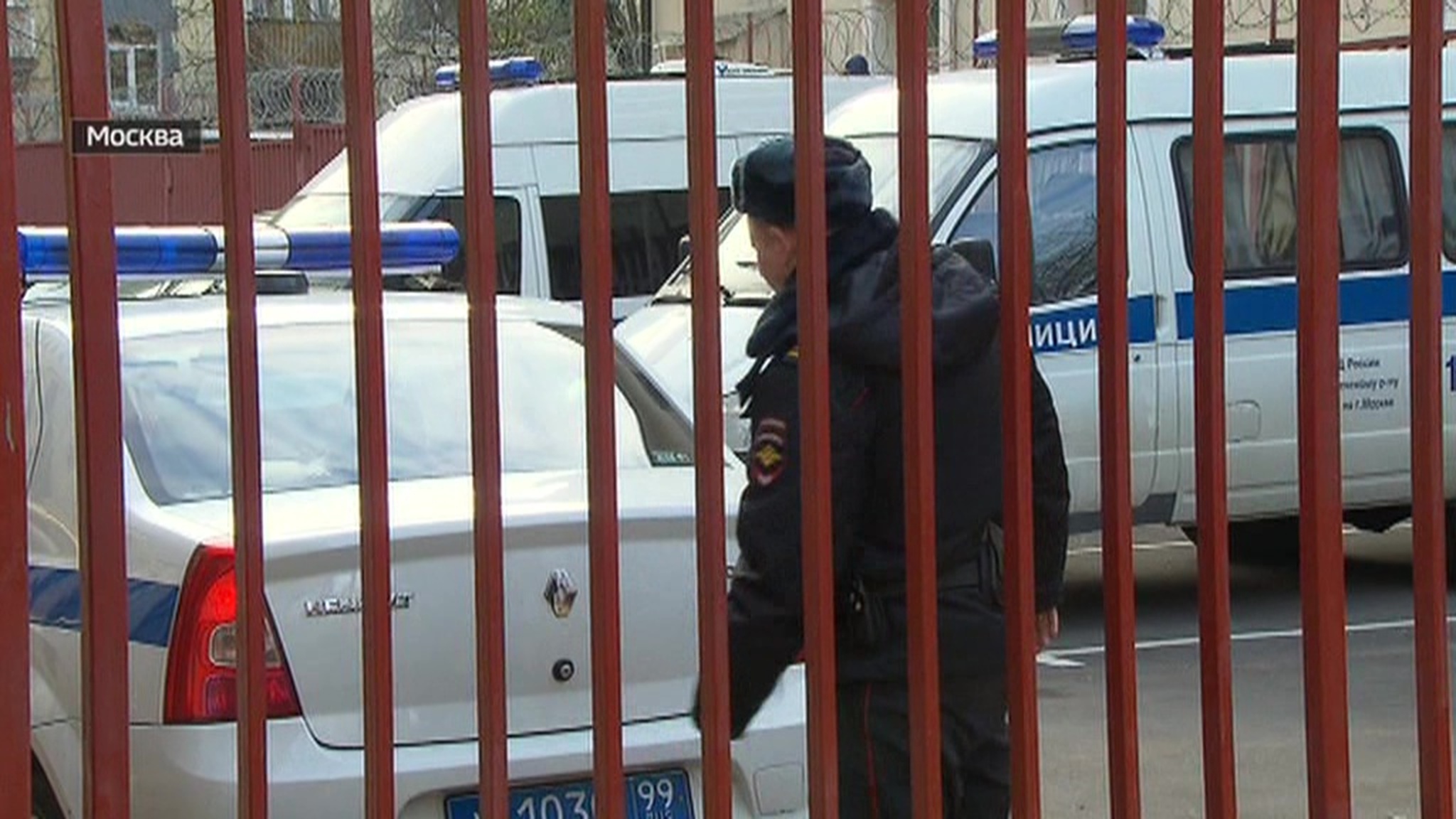 В одном из отделов полиции в Москве задержанного убили с помощью горючей смеси