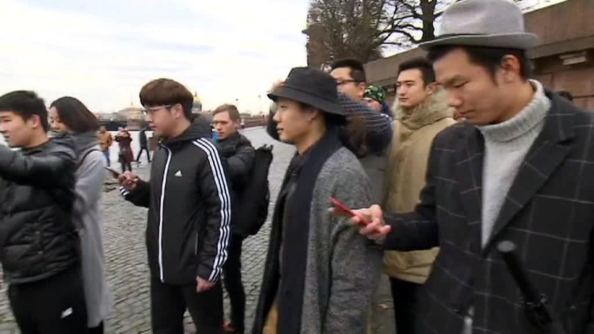 St. Petersburg Experiences Chinese Tourist Boom on Centennial of Communist Revolution