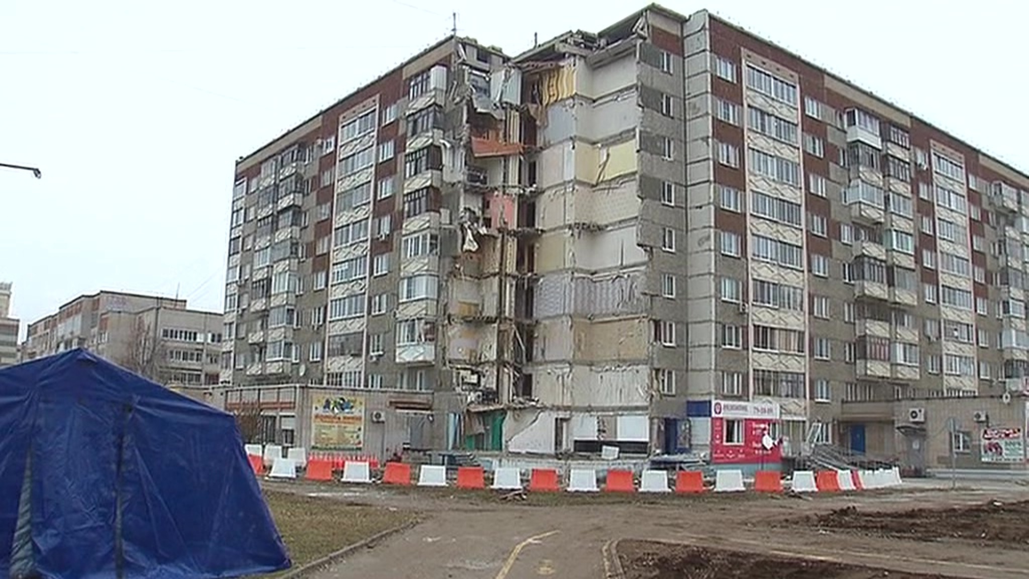 Взрыв дома в Ижевске: обвиняемый слышал голоса и пытался заглушить их газом