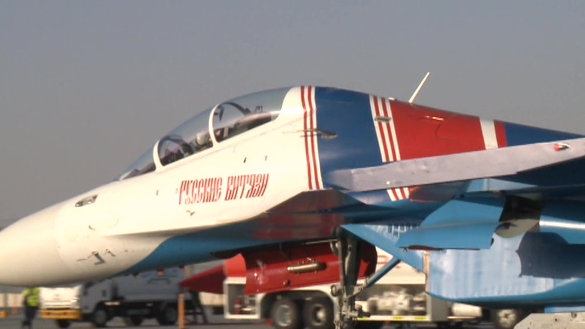 Famous "Russian Knights" SU-30SM Jet Team Stuns Crowd at Dubai Airshow
