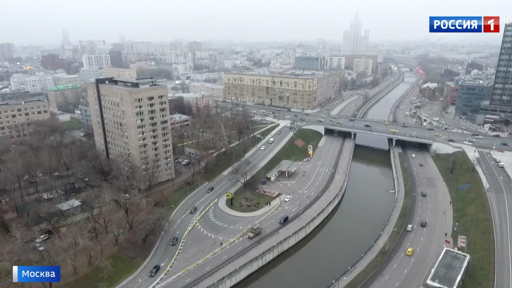Съезд на Садовое с Николоямской набережной закрыт