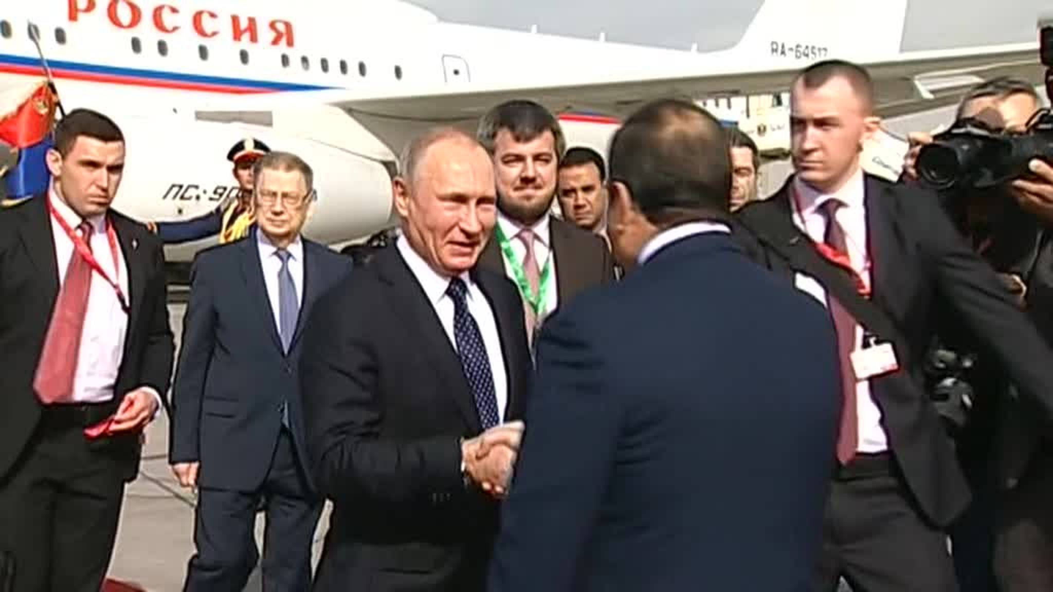 Президент России прилетел в Египет