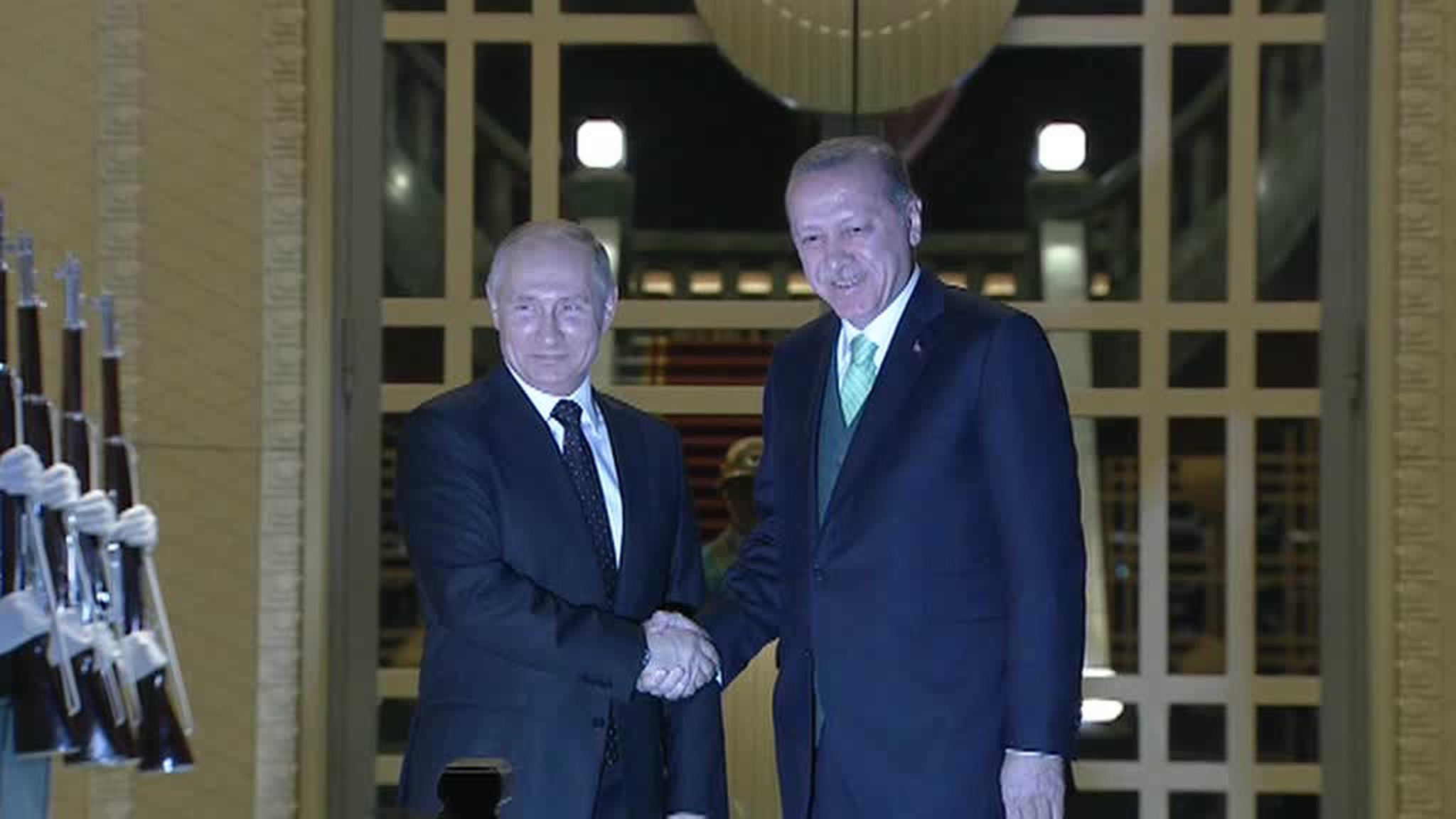 Путин прилетел в Анкару