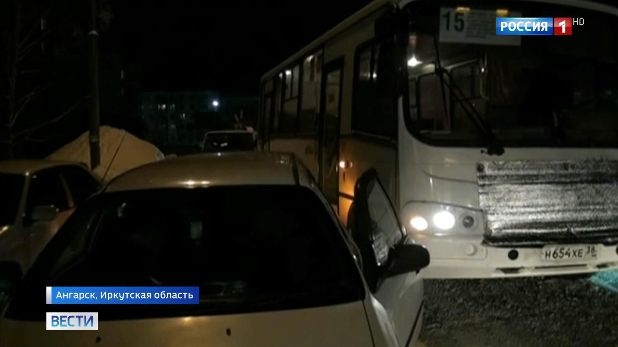В Иркутской области таксист спас ребенка, зажатого дверями автобуса