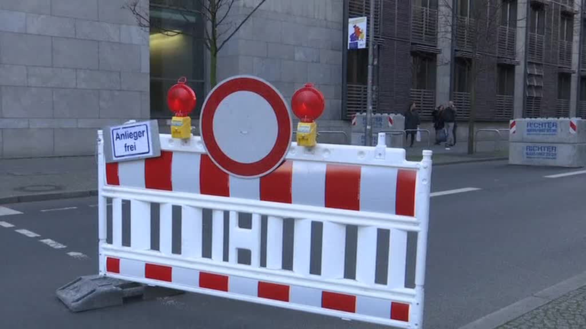 Немки проведут Новый год в "загонах"