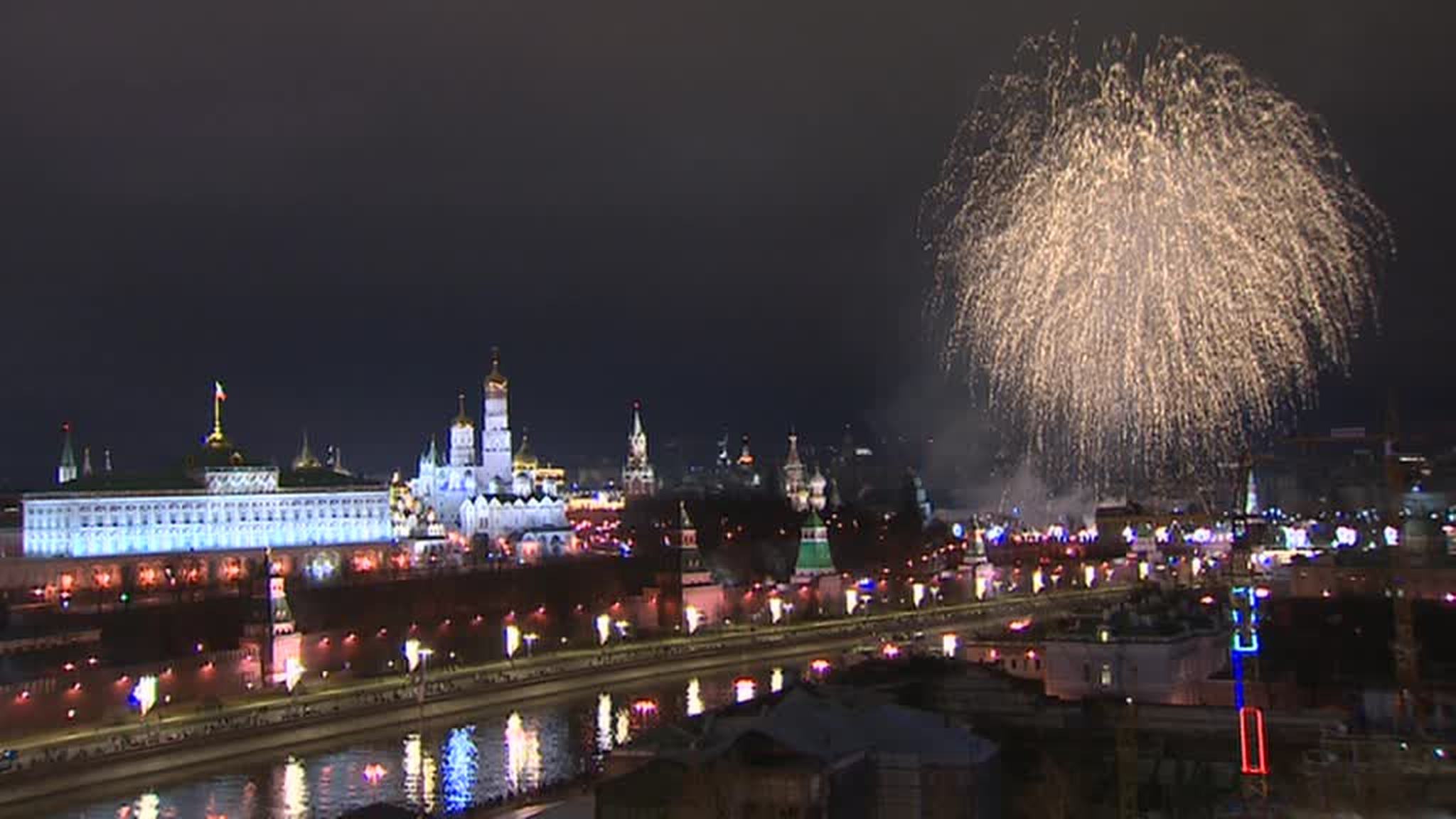 Новогодние фейерверки: самые красочные кадры со всего мира