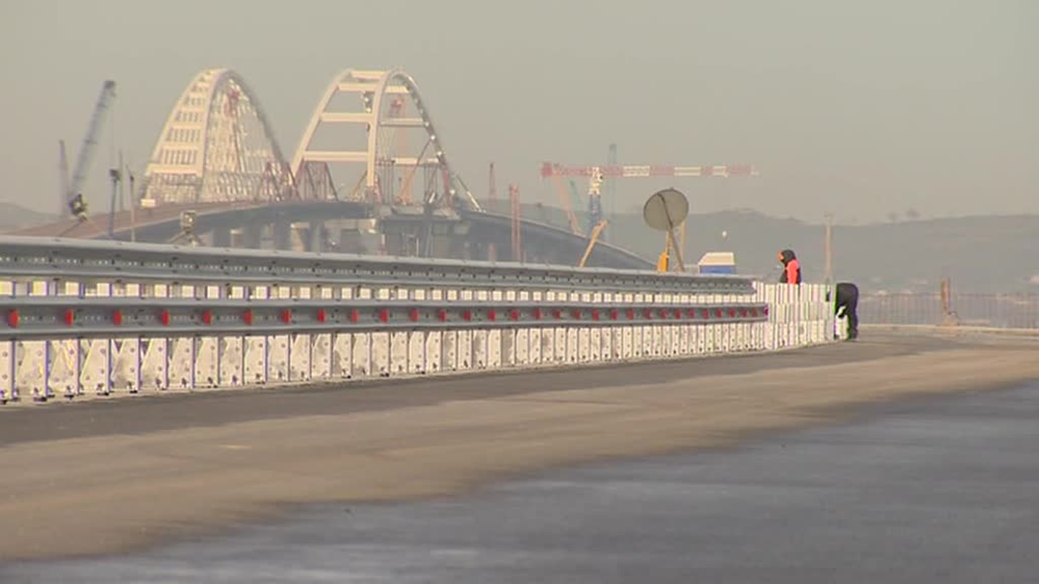 Impossible is Nothing: Crimean Bridge Materializes Like Magic Thanks to Master Team of Russian Engineers