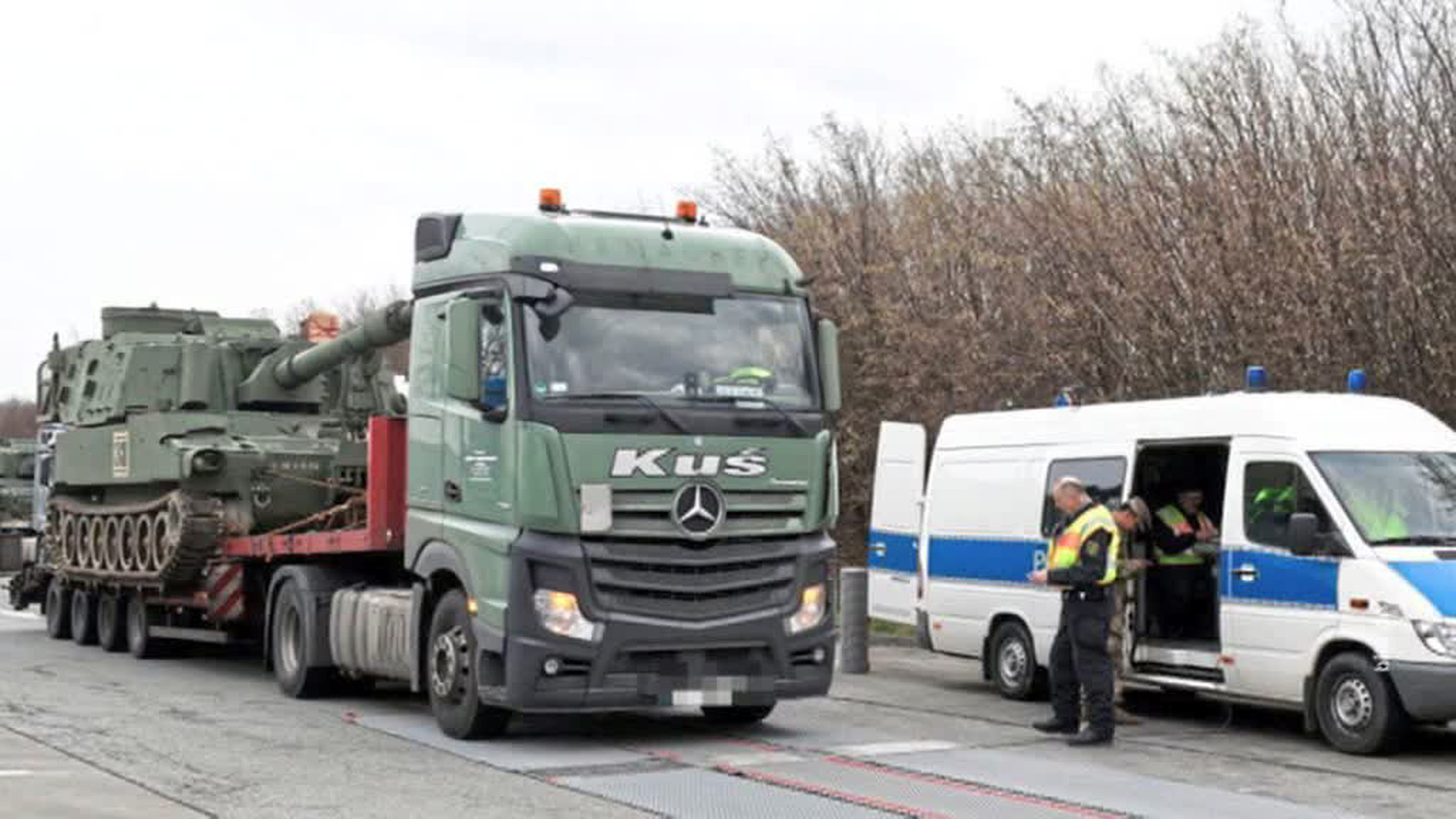 German Meticulousness Stops Howitzer Convoy, Slows Down American Advance on Moscow