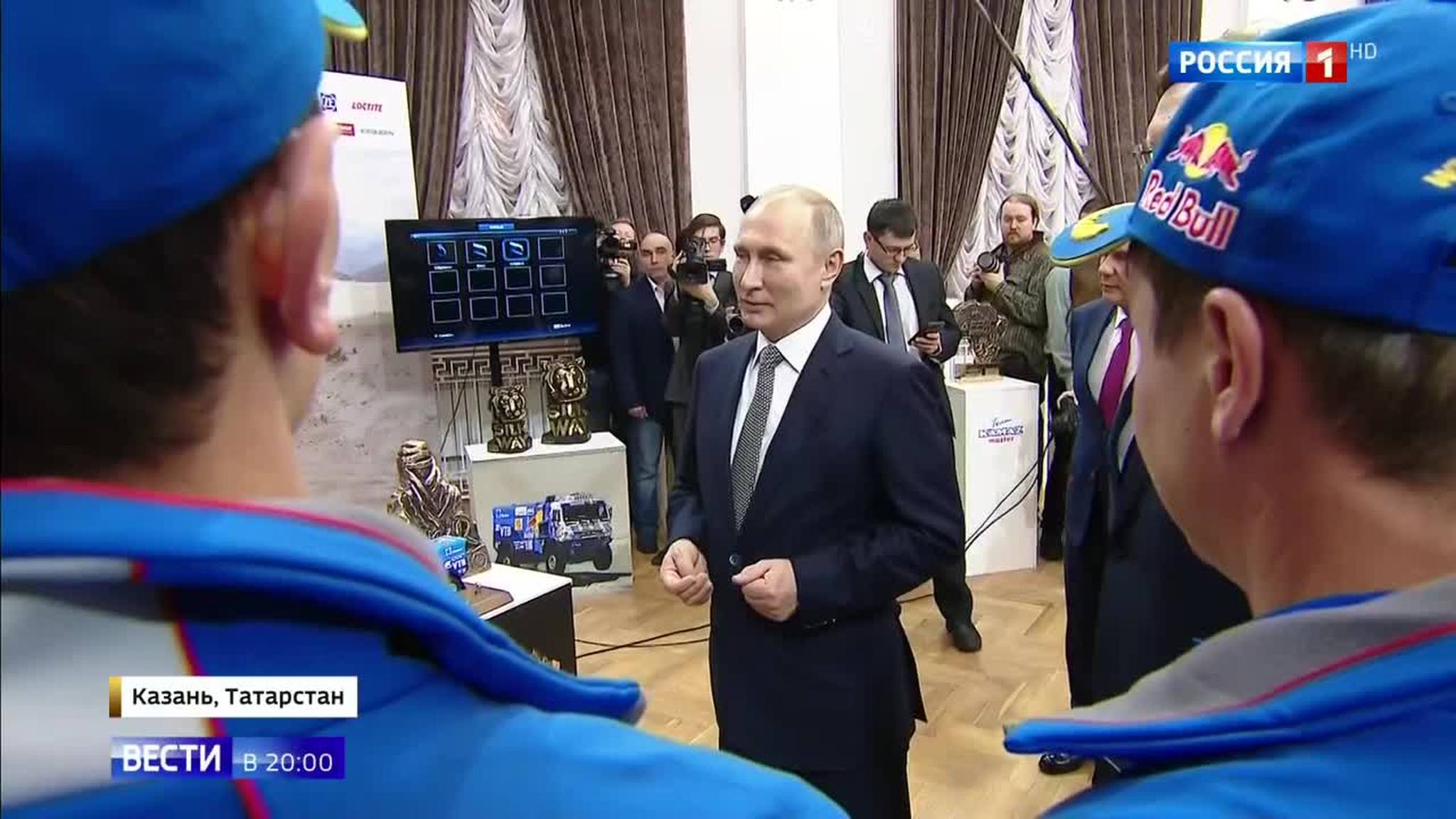 Flight of the White Swan - Putin Watches Debut of the First Modernized Tu-160 Aircraft