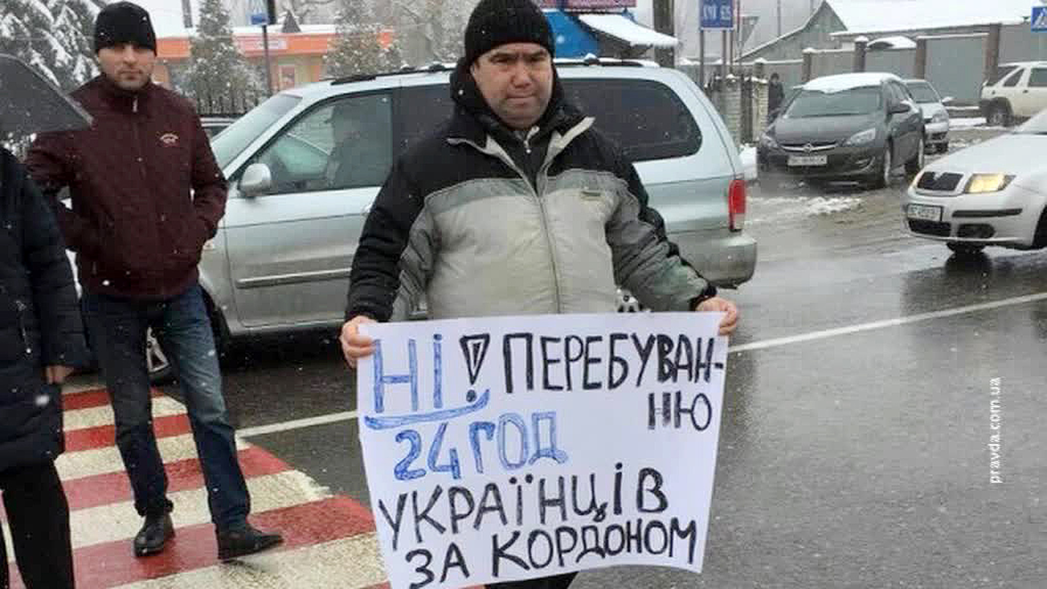 На пограничных переходах между Польшей и Украиной скопились сотни автомобилей