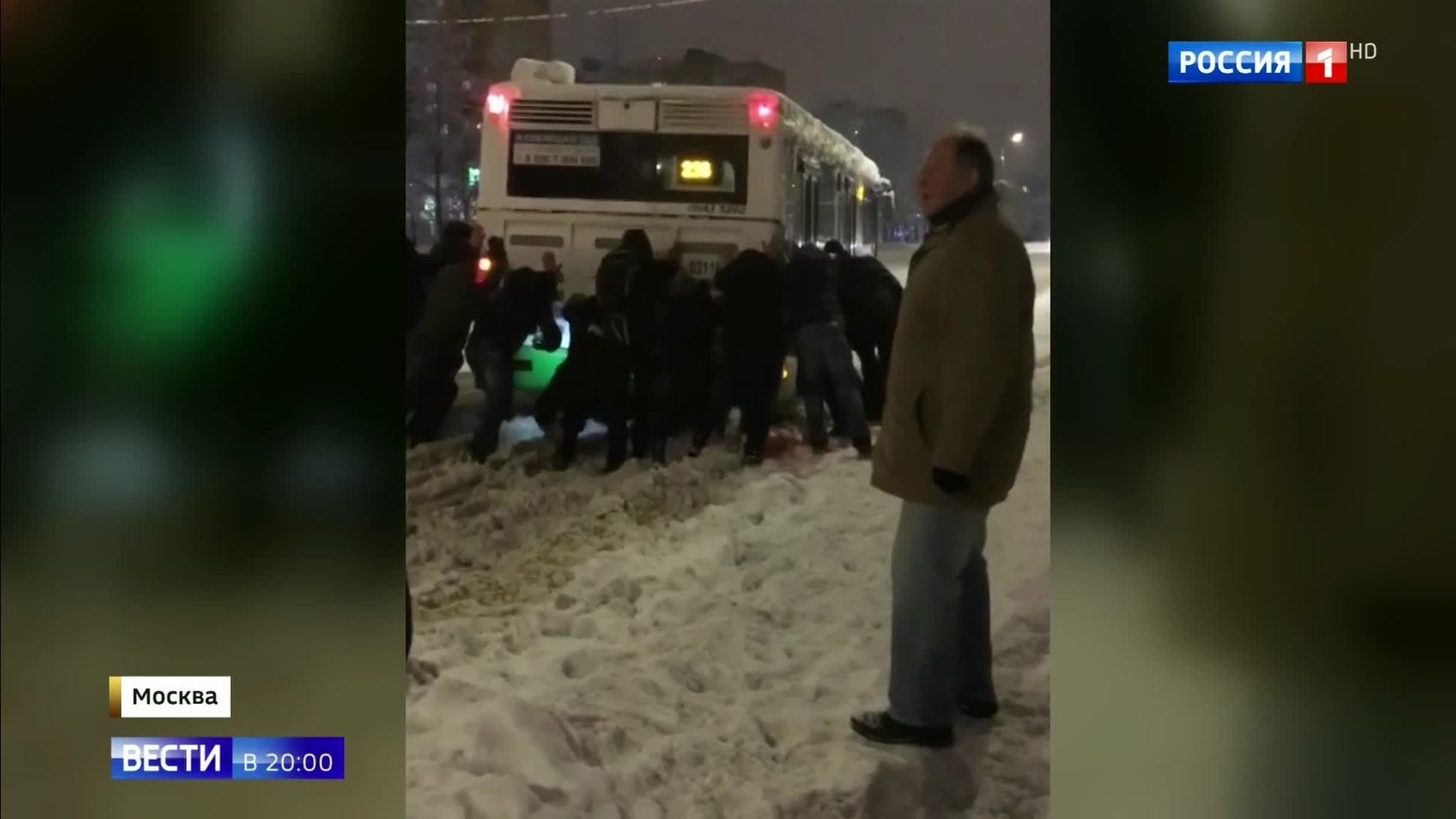 What Global Warming? Moscow Recovers From "Snowfall of the Century", Prepares For Record Cold