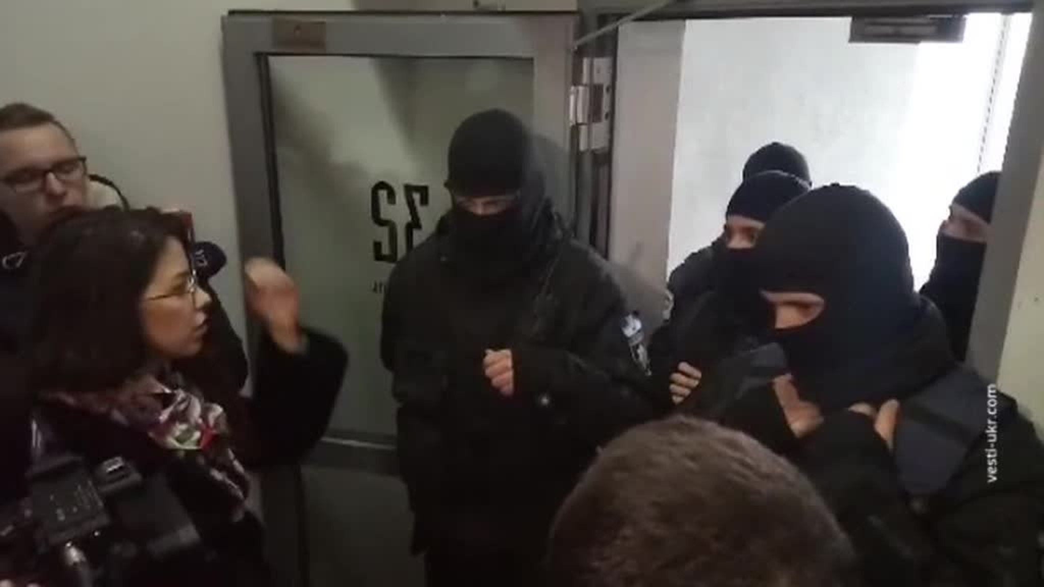 ARSON AND SEARCHES: Vesti.UA HQ Raided and Seized in Ukraine, Documents Seized and Fire Lit!