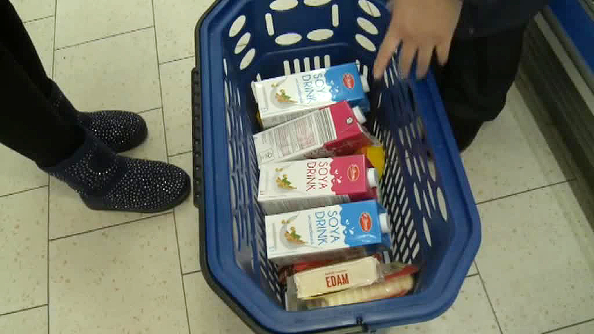Finns Lure Russian Shoppers With Free Trips to Finland - Perhaps Closer Ties Between Neighbors Are Possible
