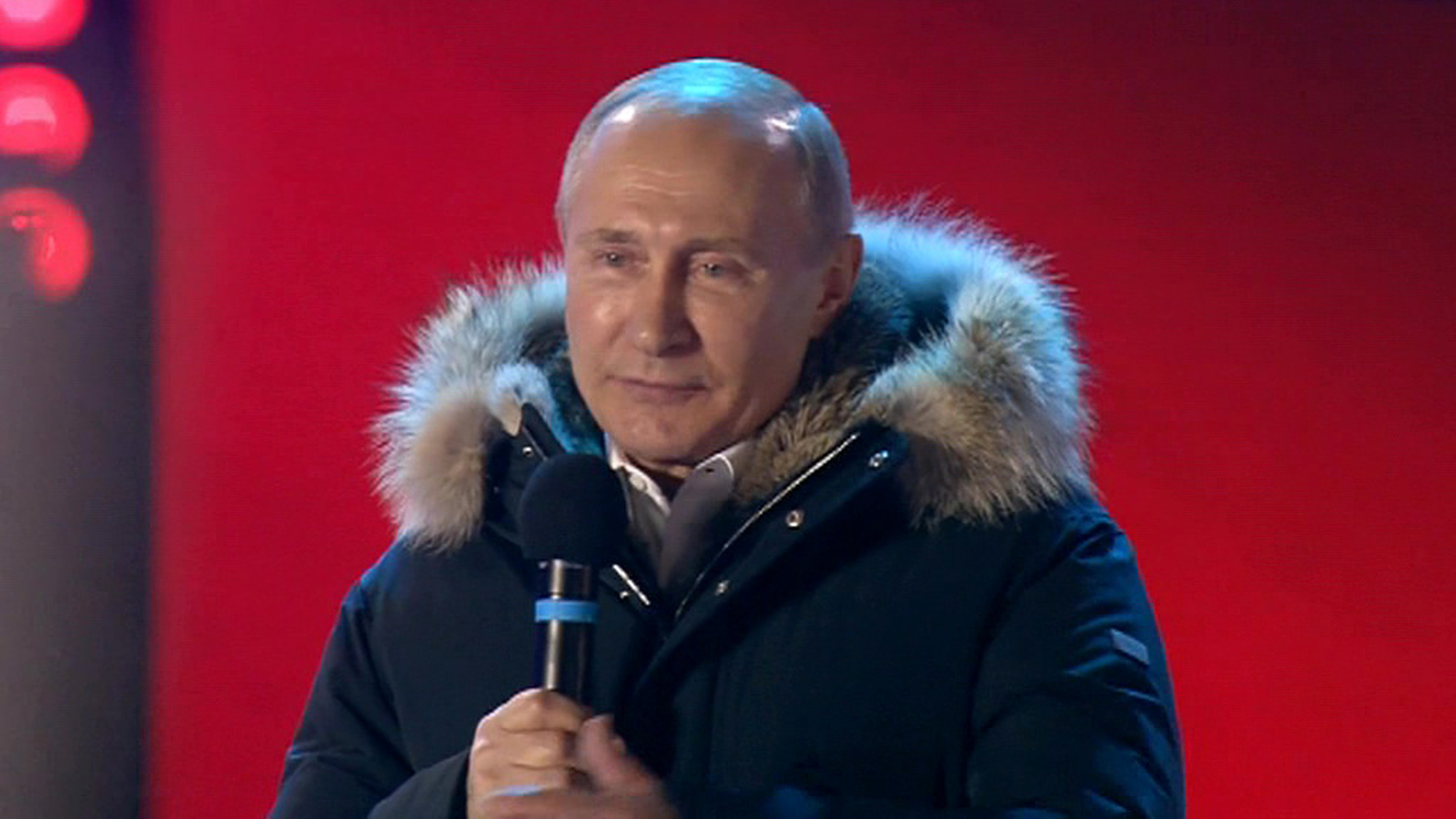 Vladimir Putin Addresses Ecstatic Crown in Moscow - "Russia is Strong When it is United"