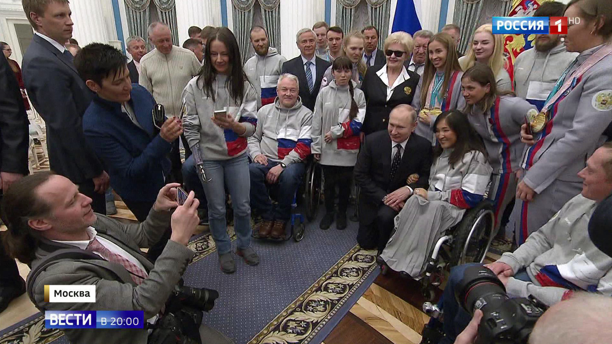 Russian Paralympic Champions Share the Secret to Their Success With President Putin