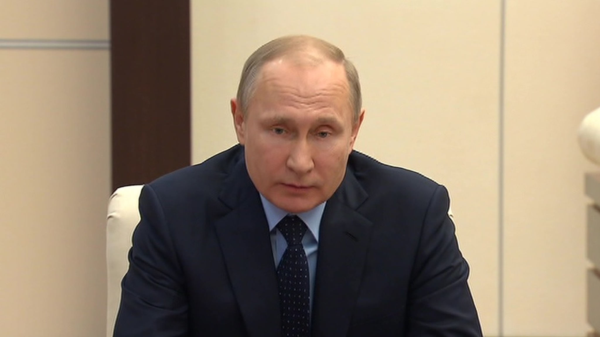 Путин поручил проверить все ТРЦ в России