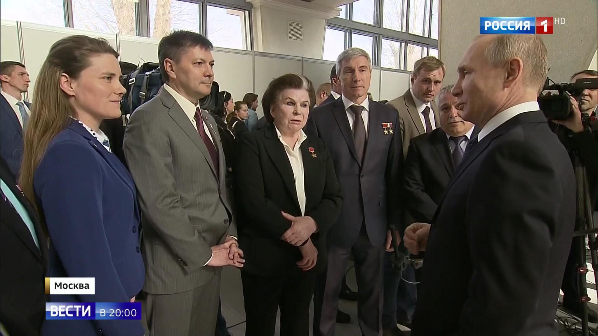 Putin: Before Blasting Off Into Space, Russia Must Complete "Astronaut City" on Earth