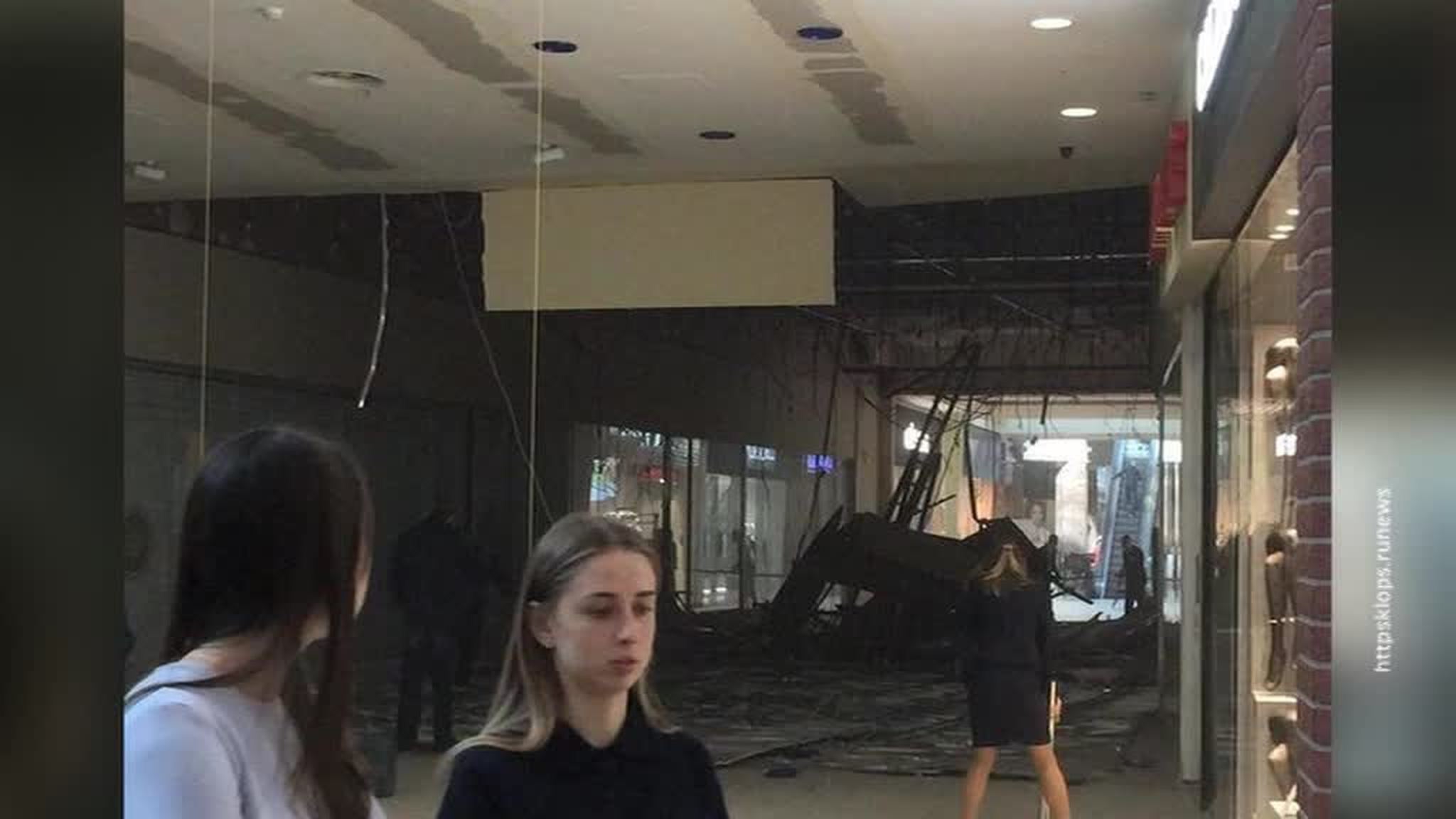 Еще в одном ТЦ обвалился потолок