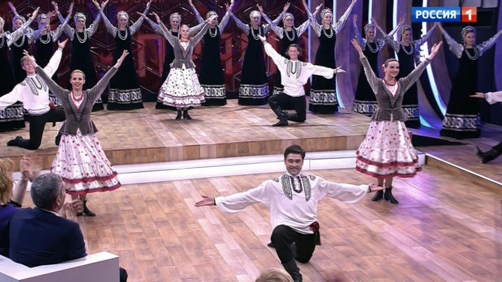 Выступление ансамбля "Берёзка"