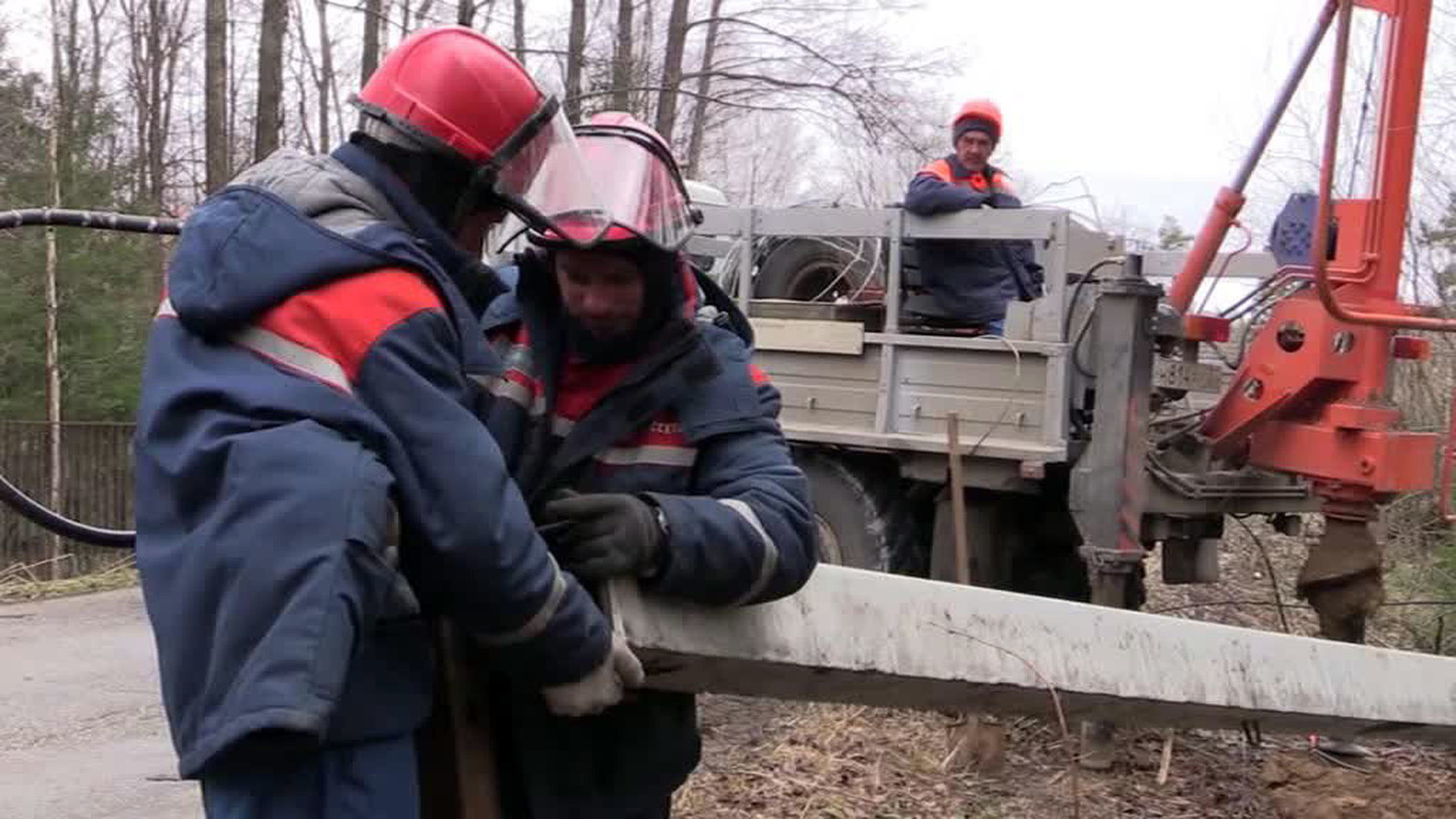В Центральной России ликвидируют последствия урагана