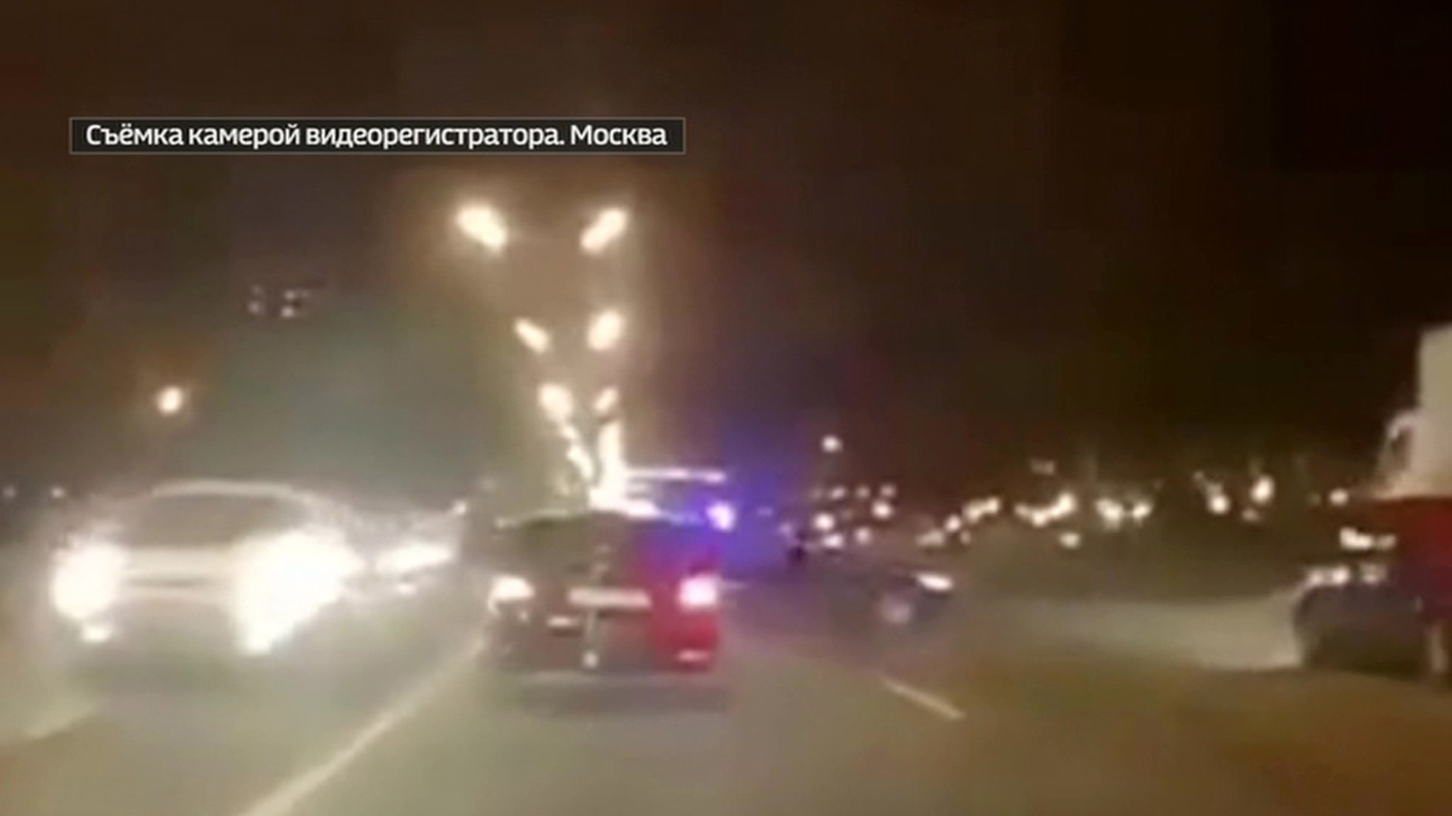 Разворот на МКАД в неположенном месте спровоцировал массовое ДТП