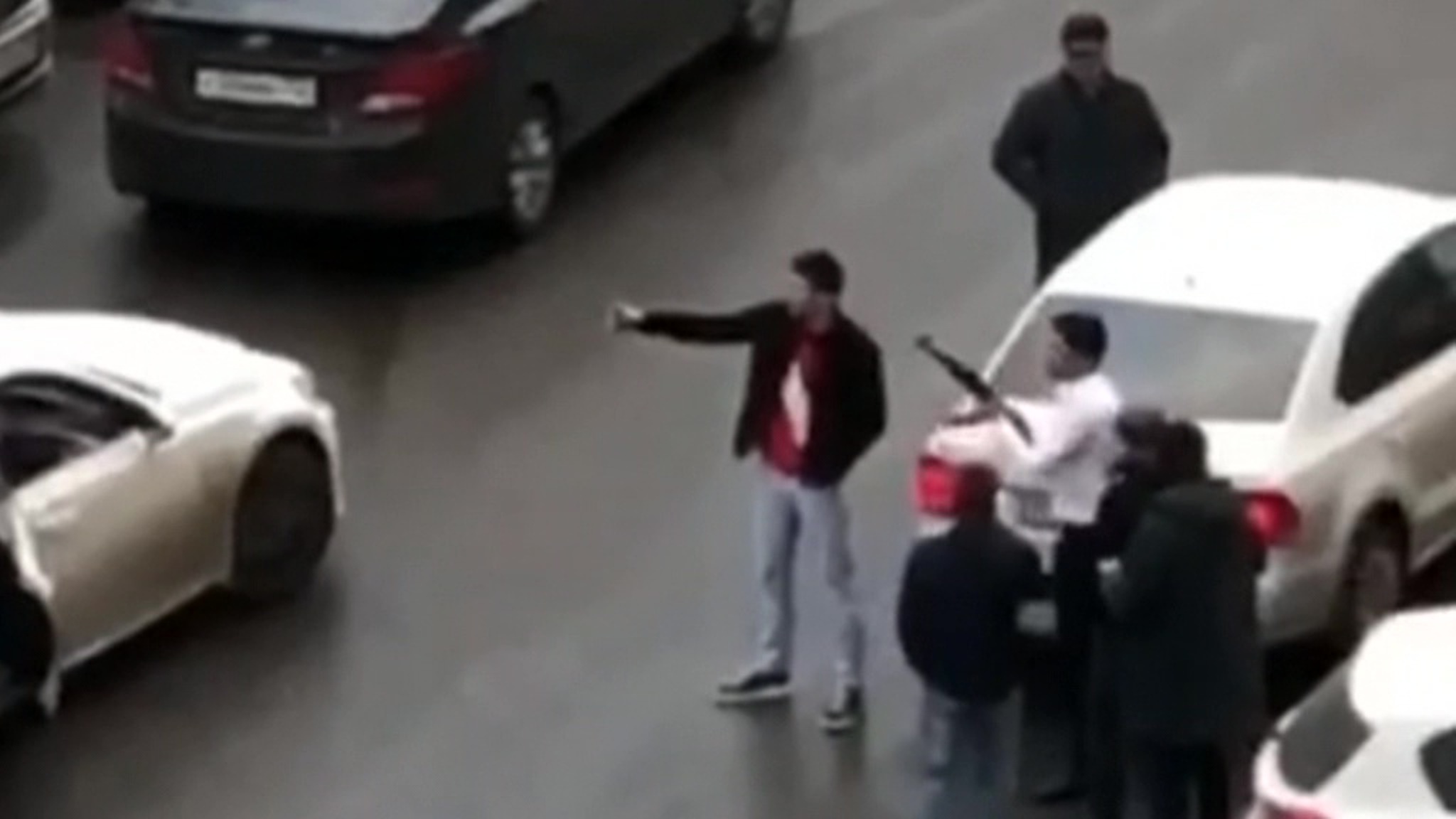 В Люберцах неизвестные устроили стрельбу в одном из дворов