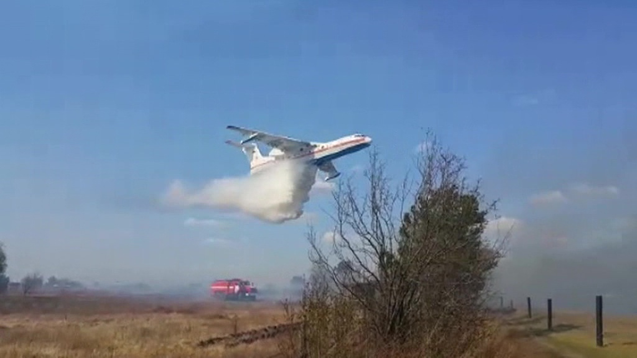 Пожарные и военные спасли от огня 150 тысяч гектаров тайги