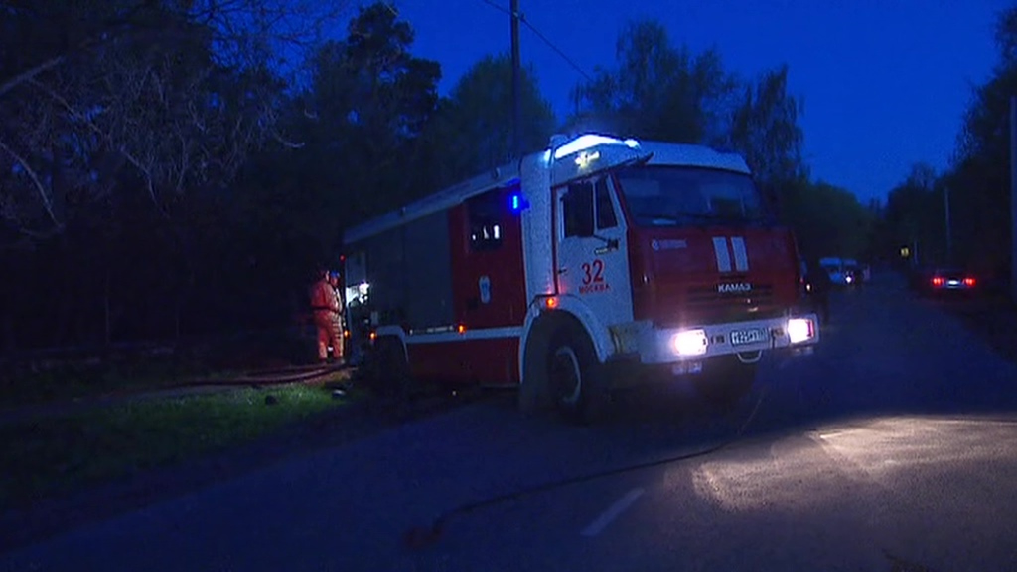 Пожар в автопарке Щербинки потушен
