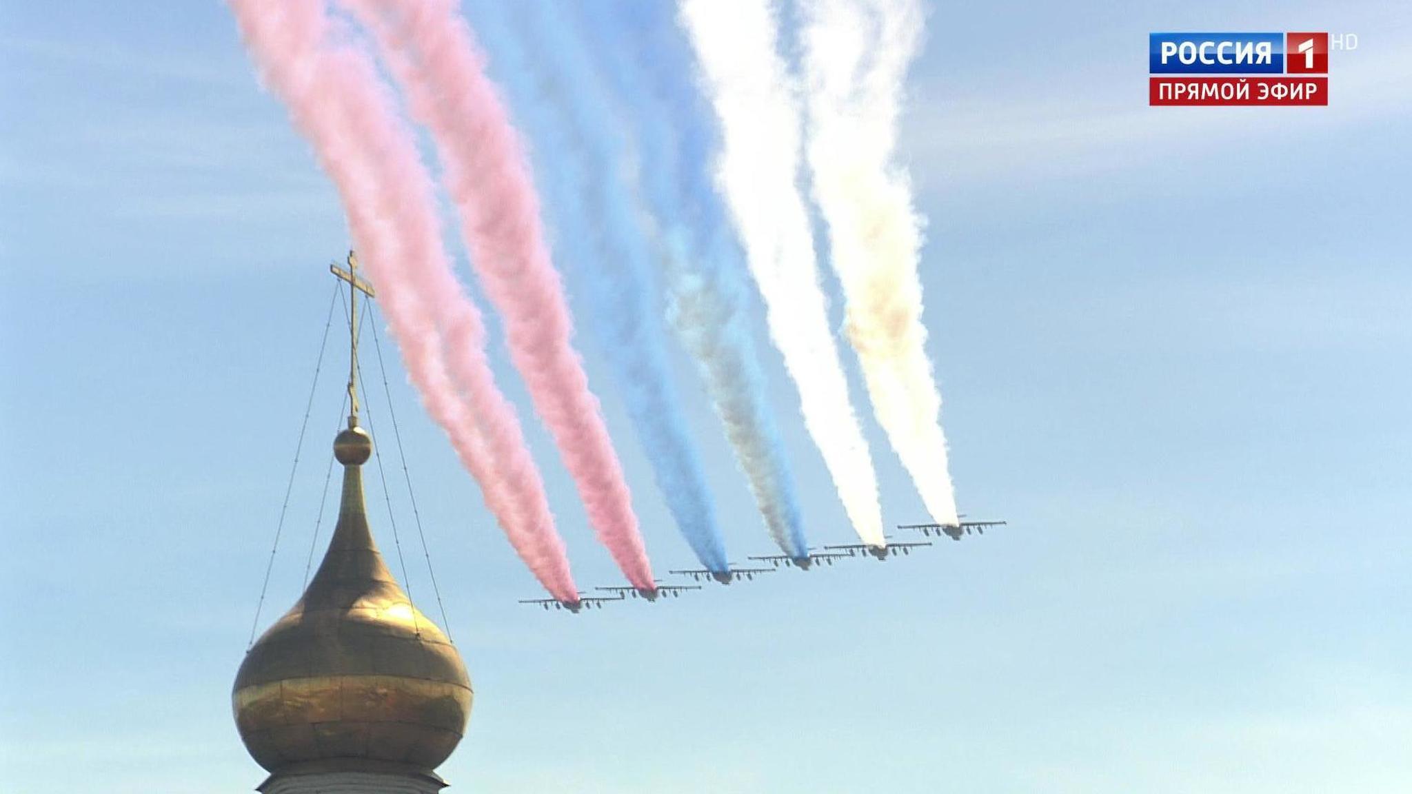 Russia’s Best Warplanes on Full Display During Red Square March