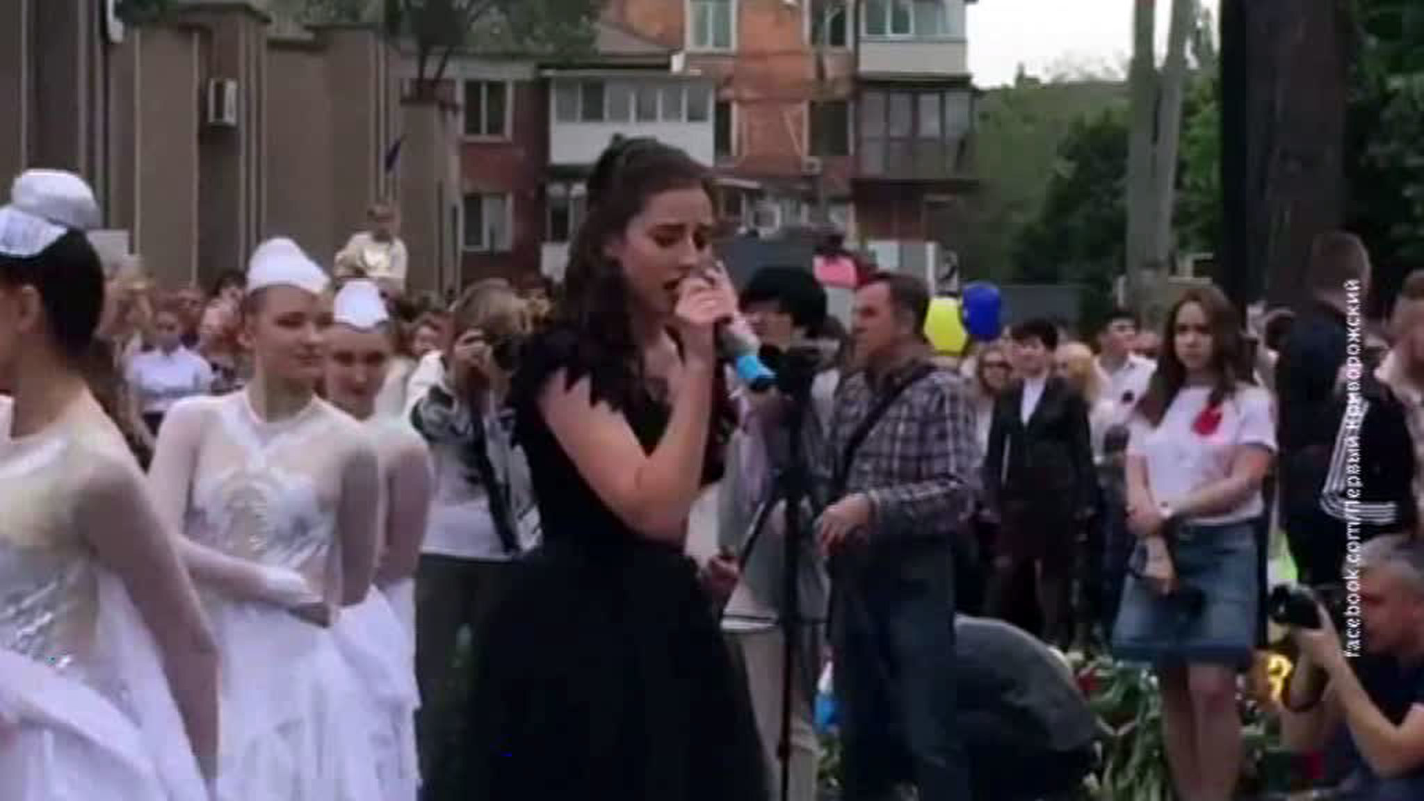Zakharova Lyrics Banned in Ukraine, Five People Arrested for Celebrating VDay With "Soviet Symbols"