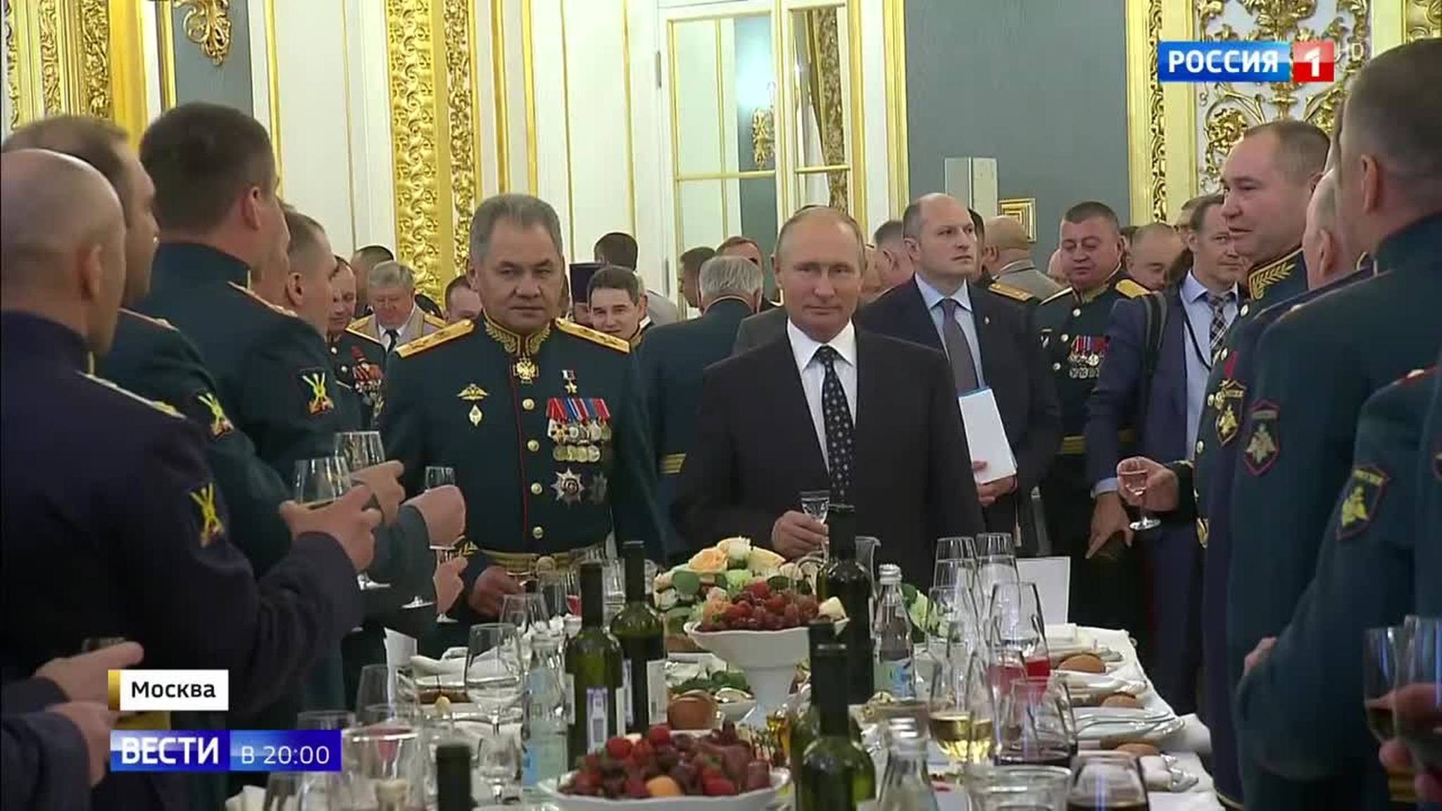 "Our Weapons Capabilities Will Increase Dramatically": Putin and Shoigu Address the New Graduates