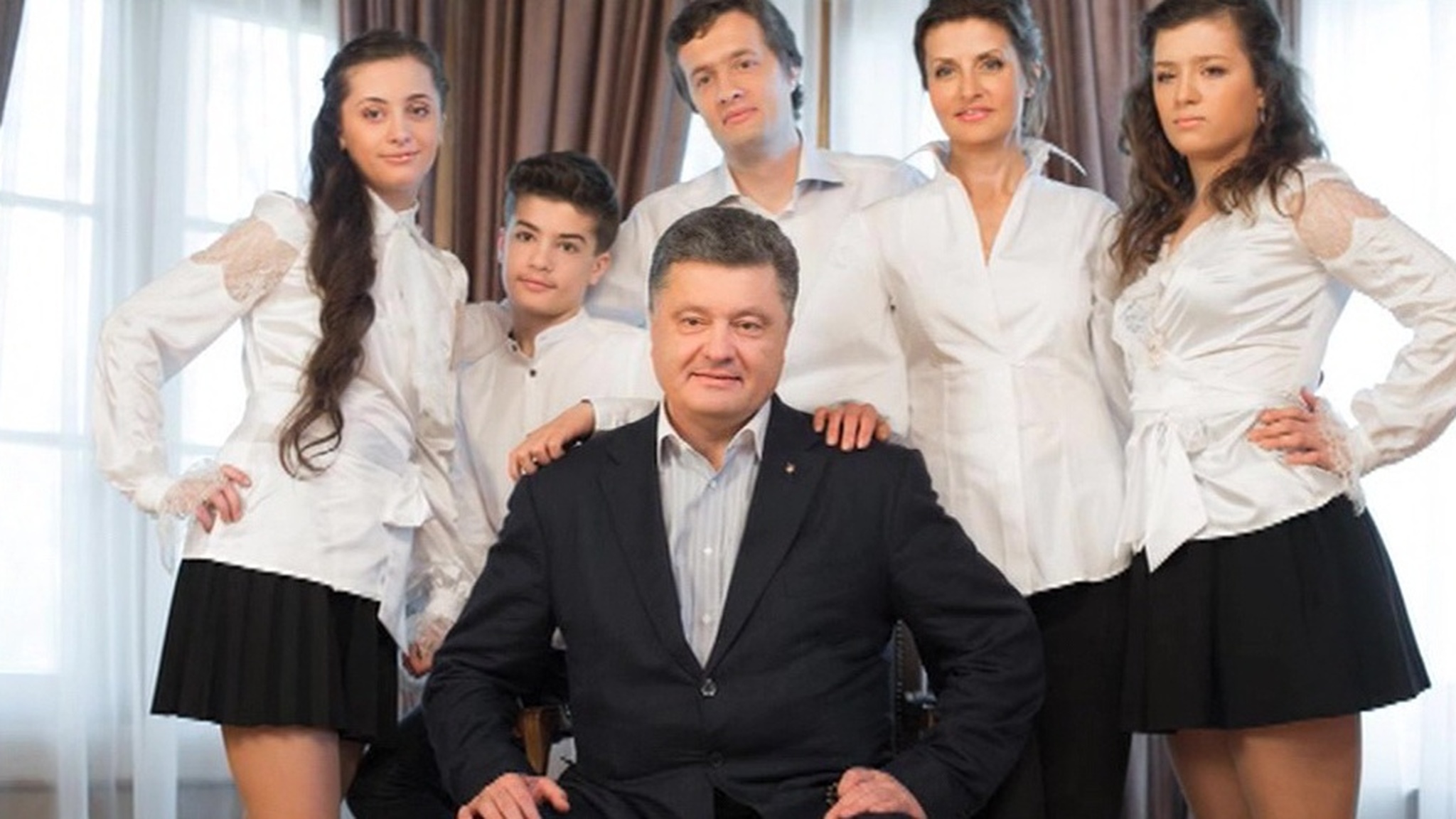 Двойняшки Порошенко могут продолжить обучение в Лондонской школе экономики