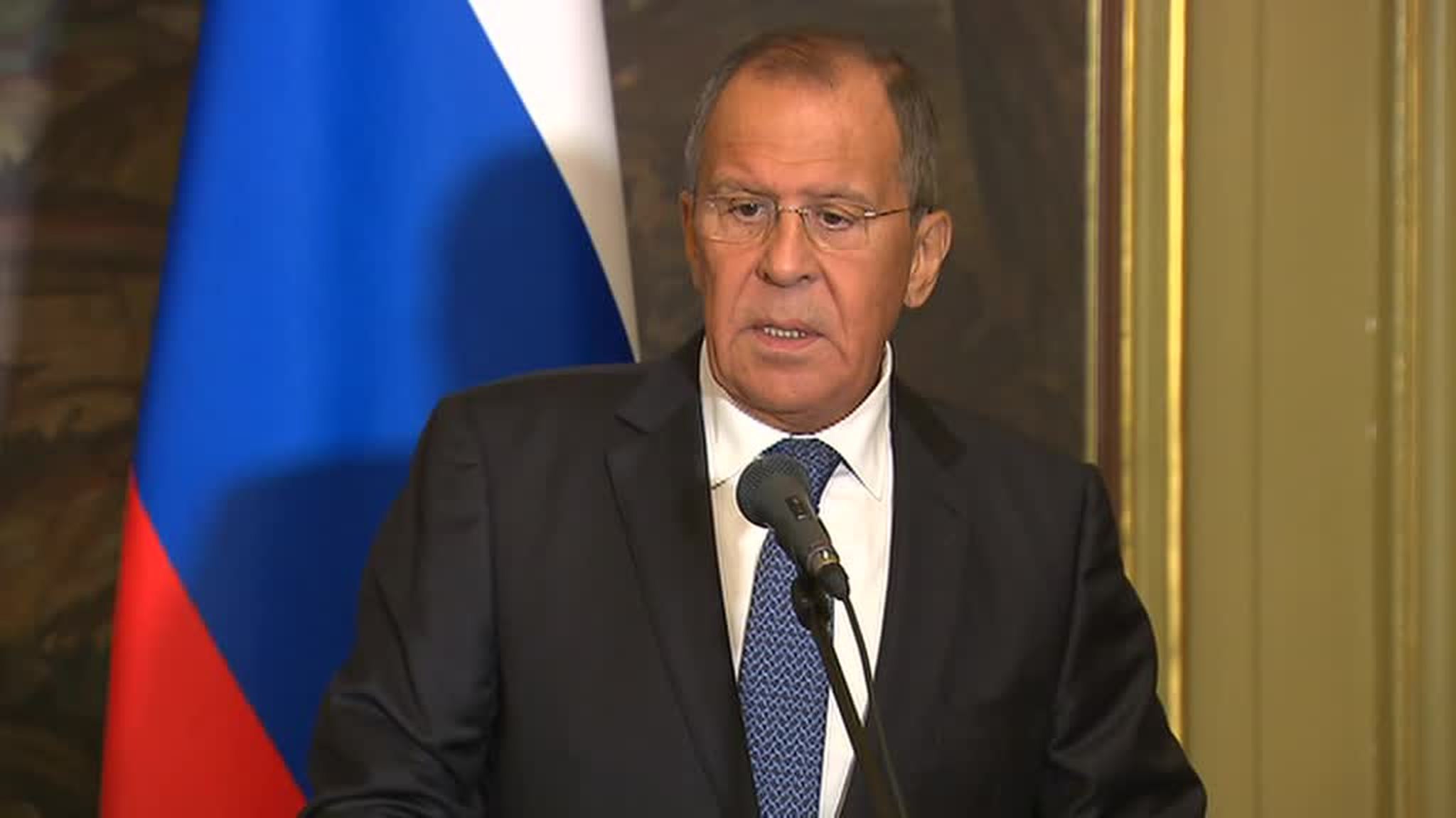 Лавров: Москва жестко предупредила Запад не играть с огнем в Сирии